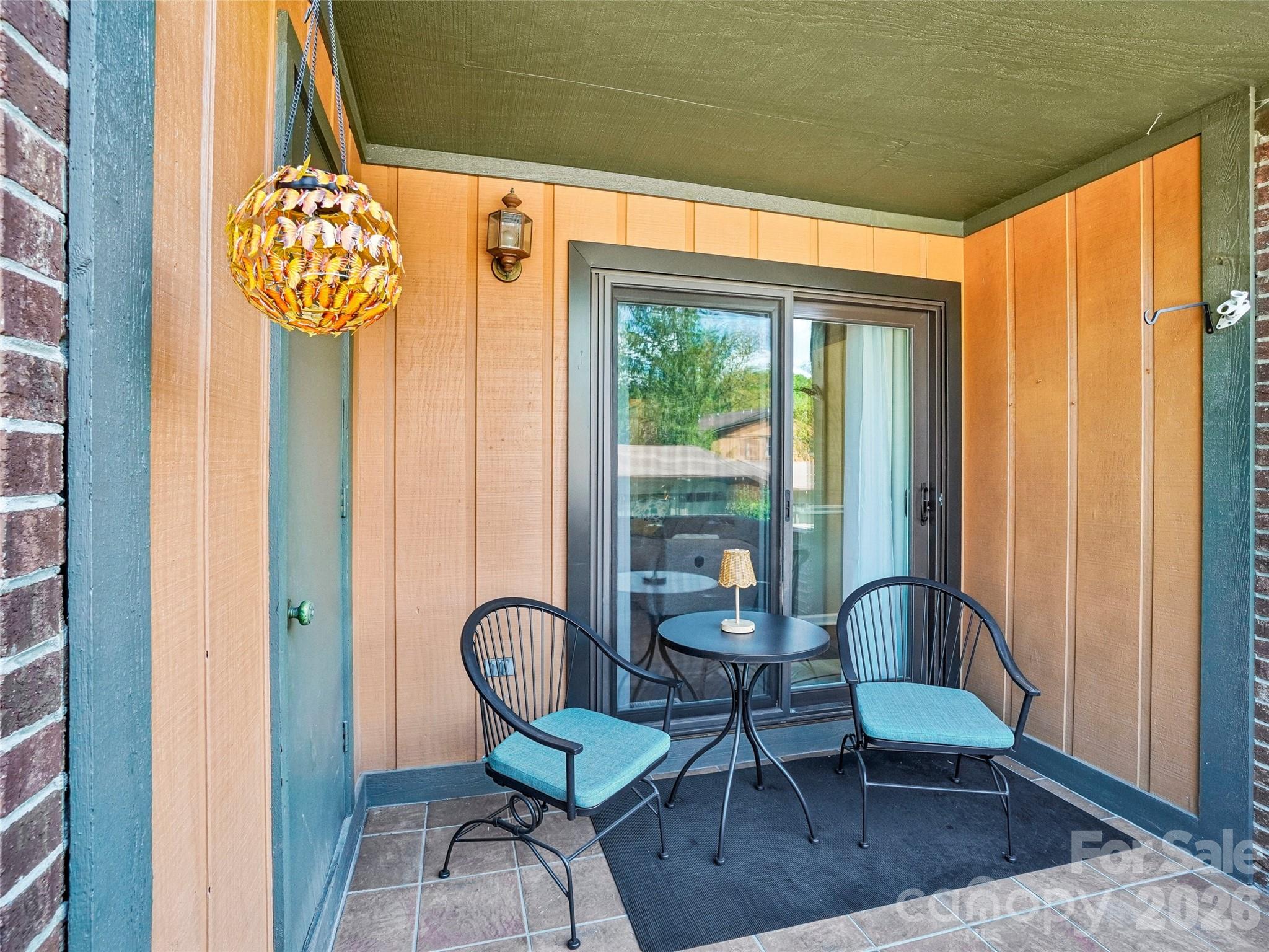 1737 Haywood Manor Road #B — Hendersonville