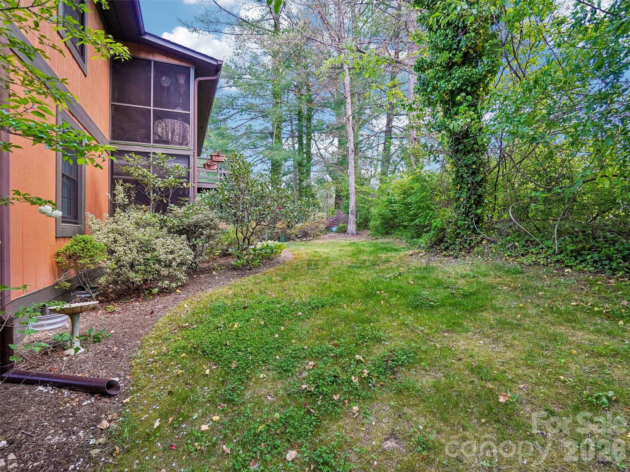 1737 Haywood Manor Road #B — Hendersonville