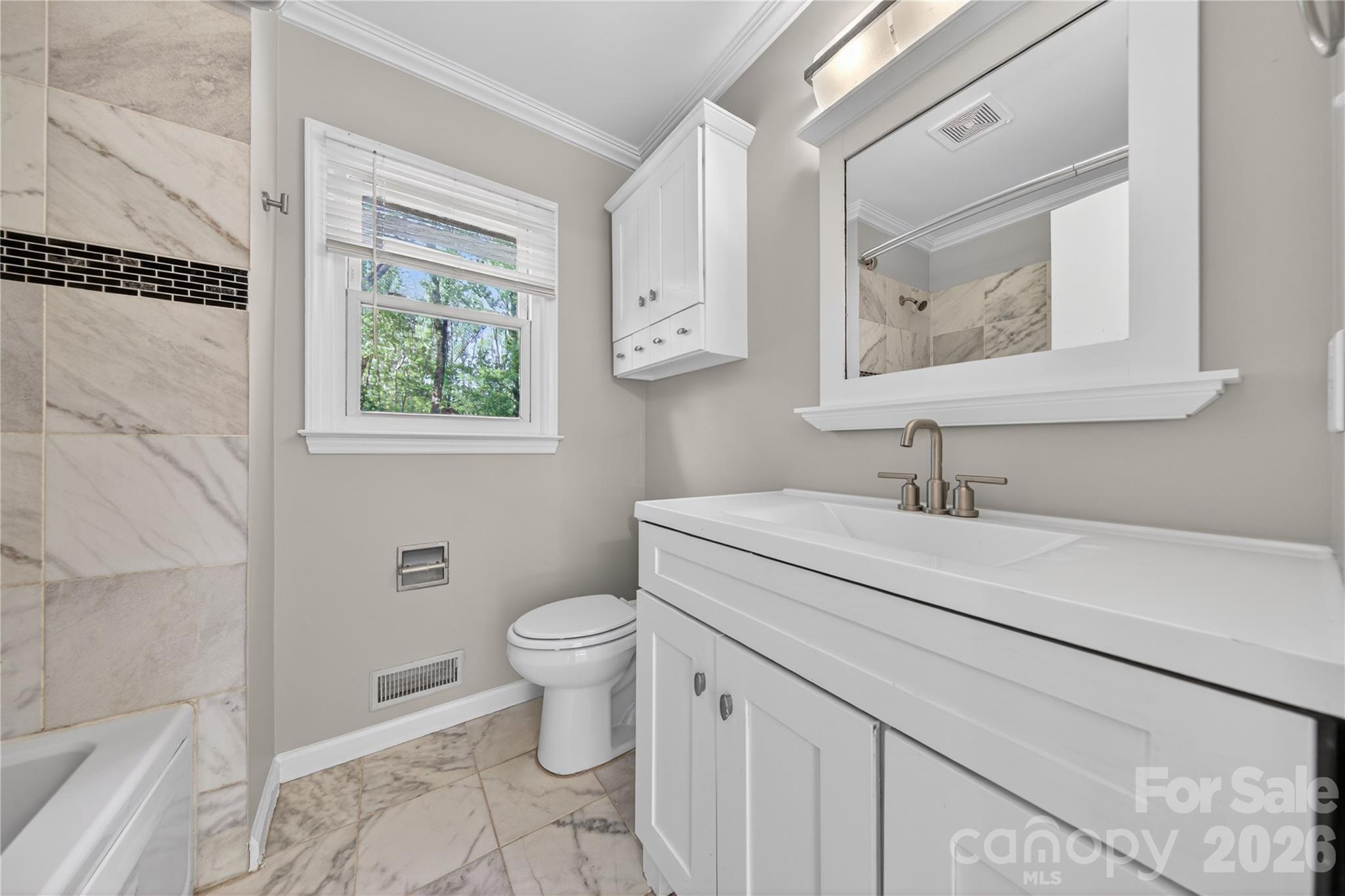 7942 Surreywood Place — Charlotte
