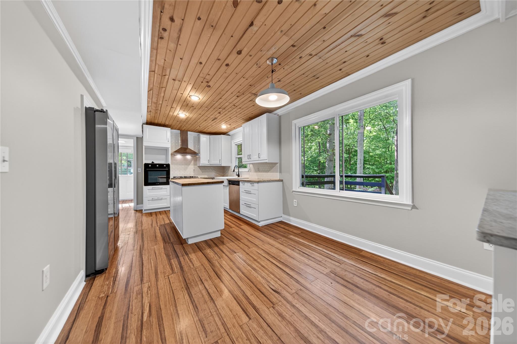 7942 Surreywood Place — Charlotte