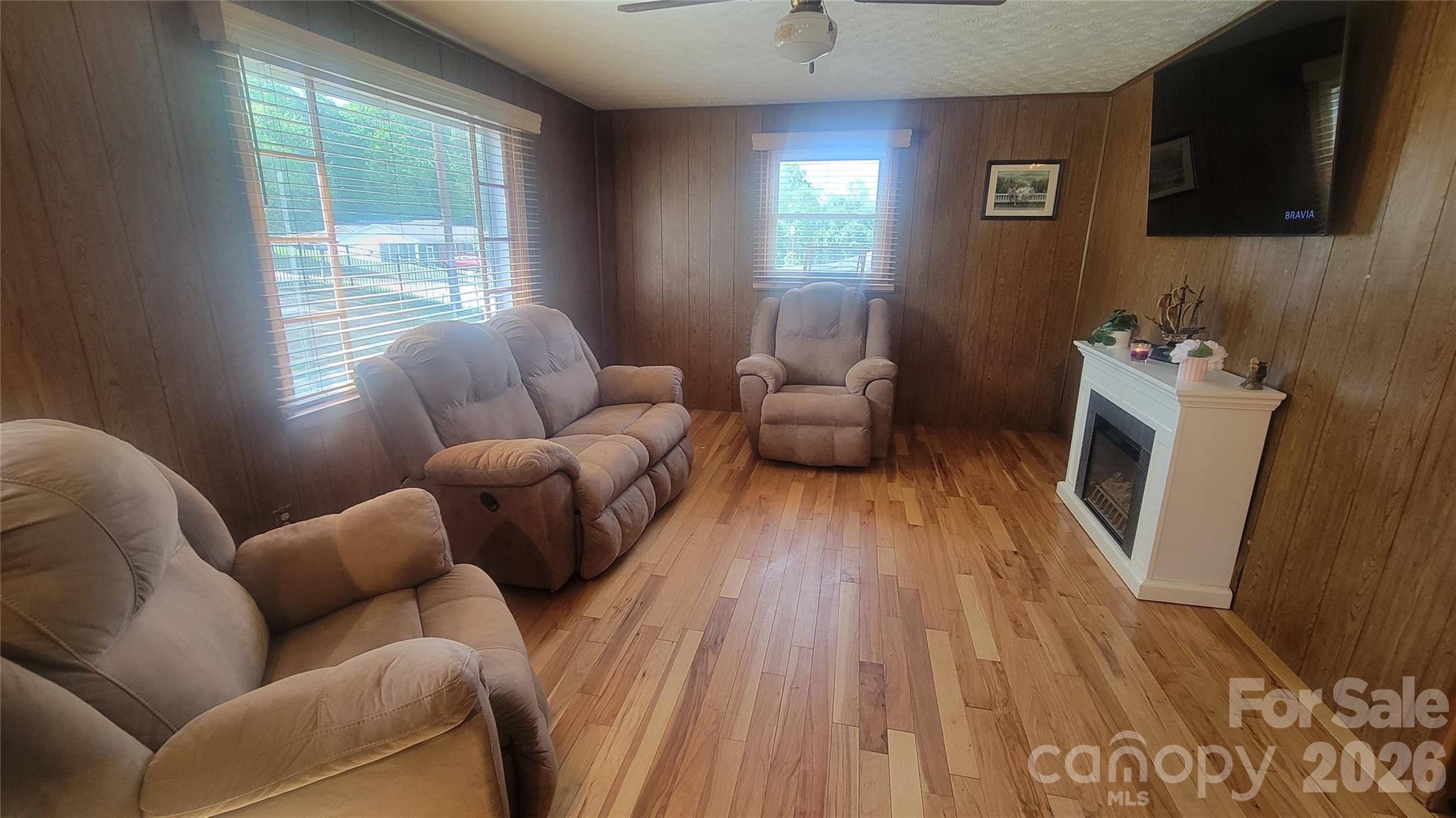 1082 Maple Street — Granite Falls