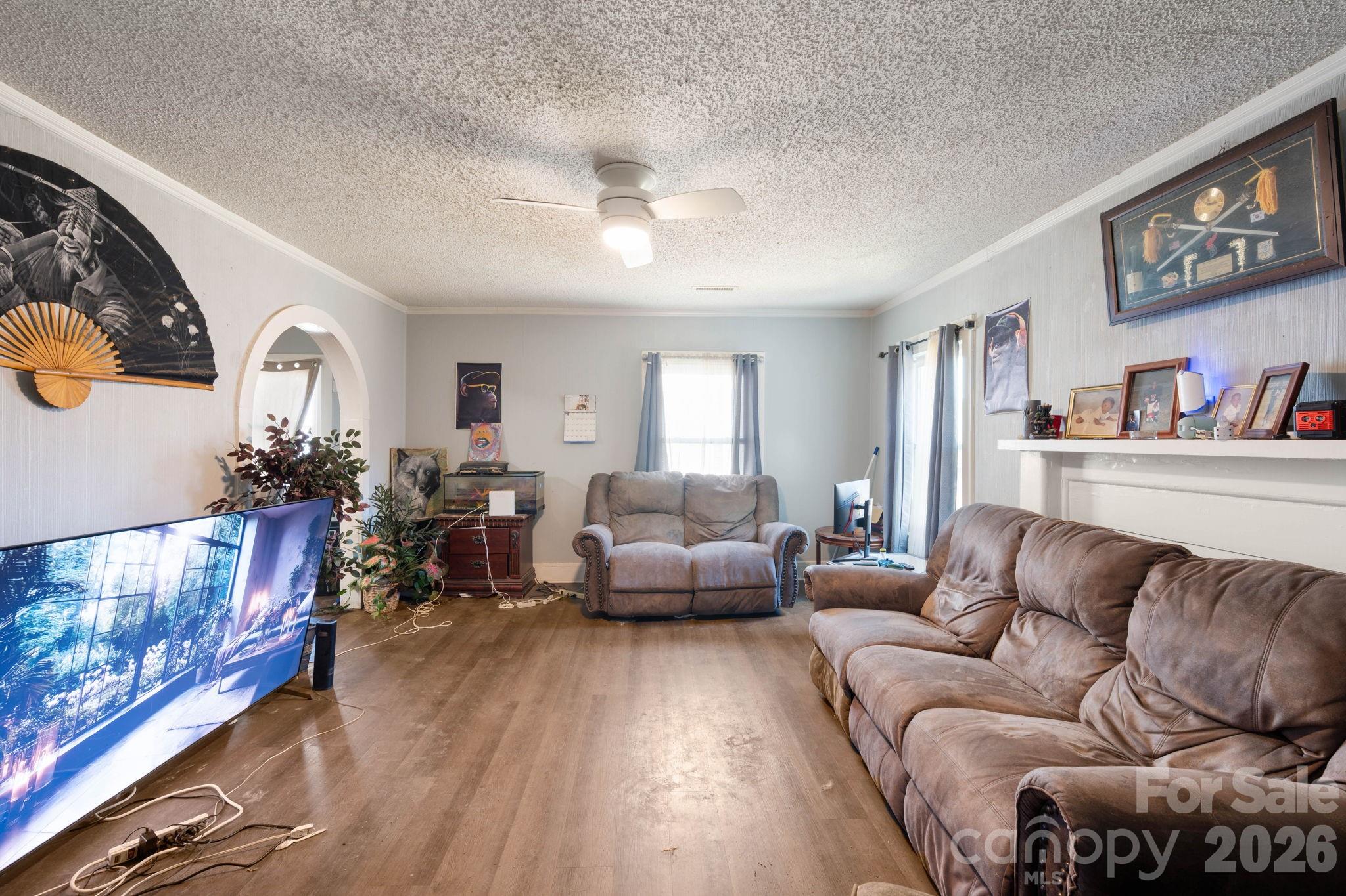 136 S Broadway Street — Forest City