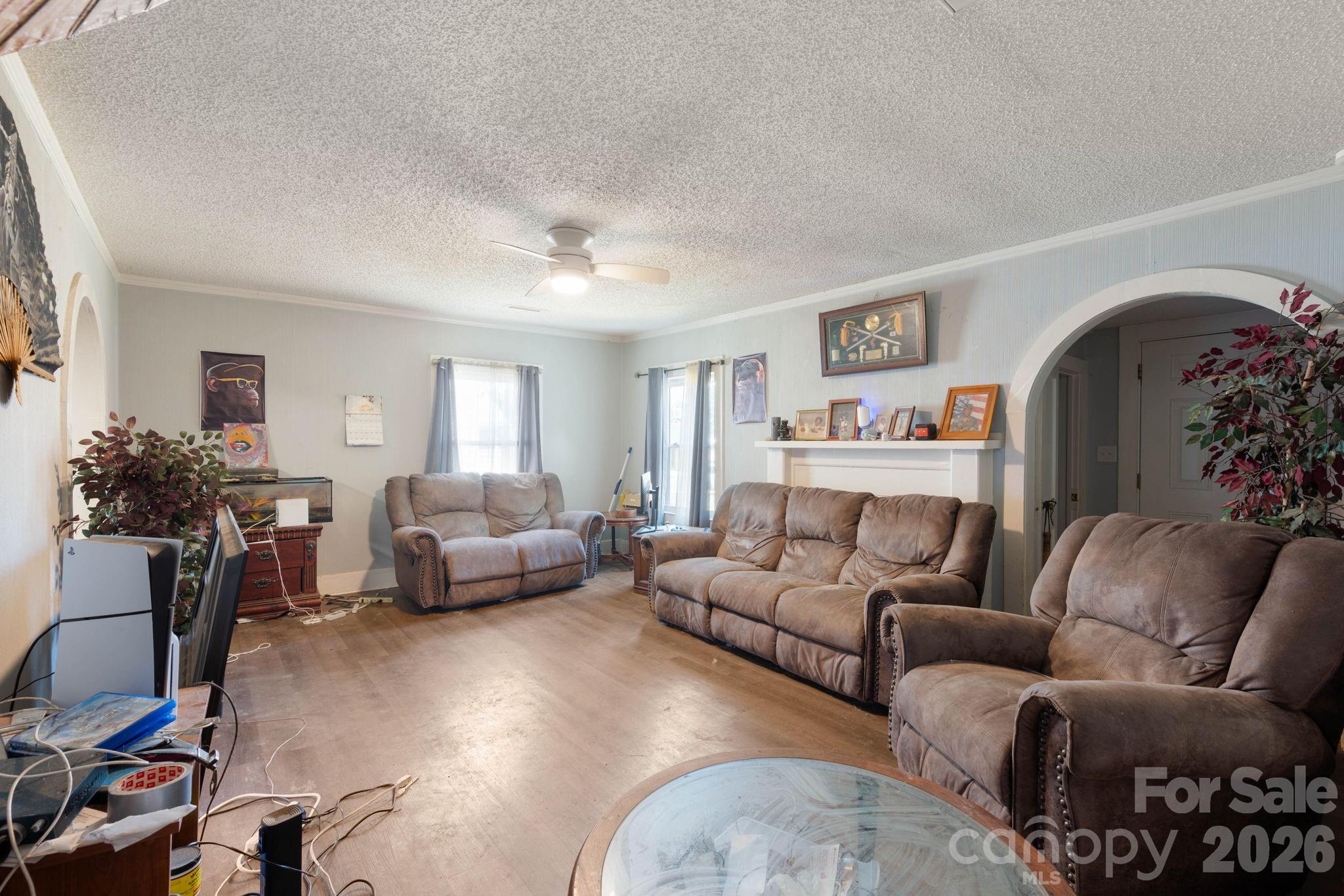 136 S Broadway Street — Forest City