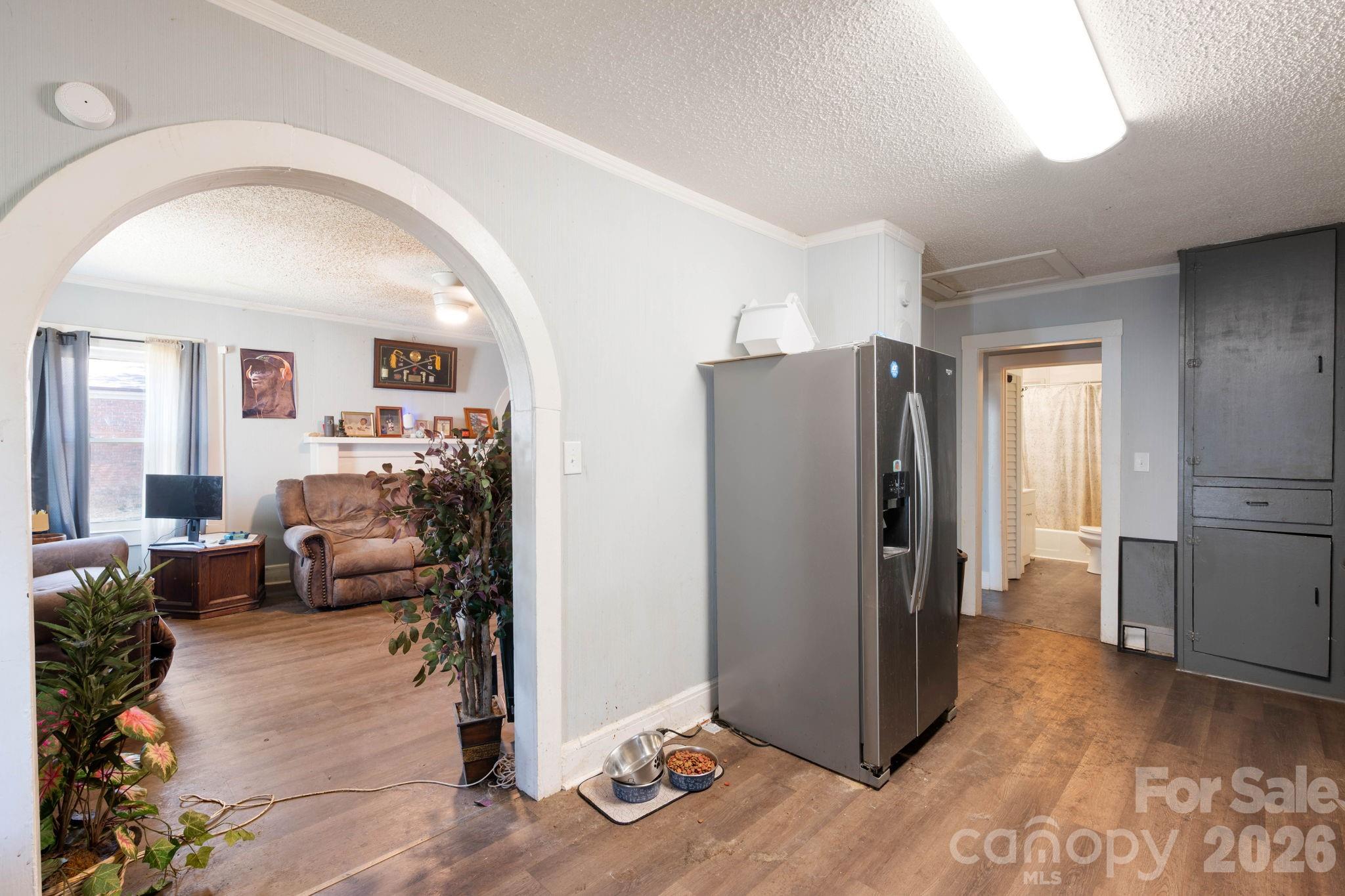 136 S Broadway Street — Forest City