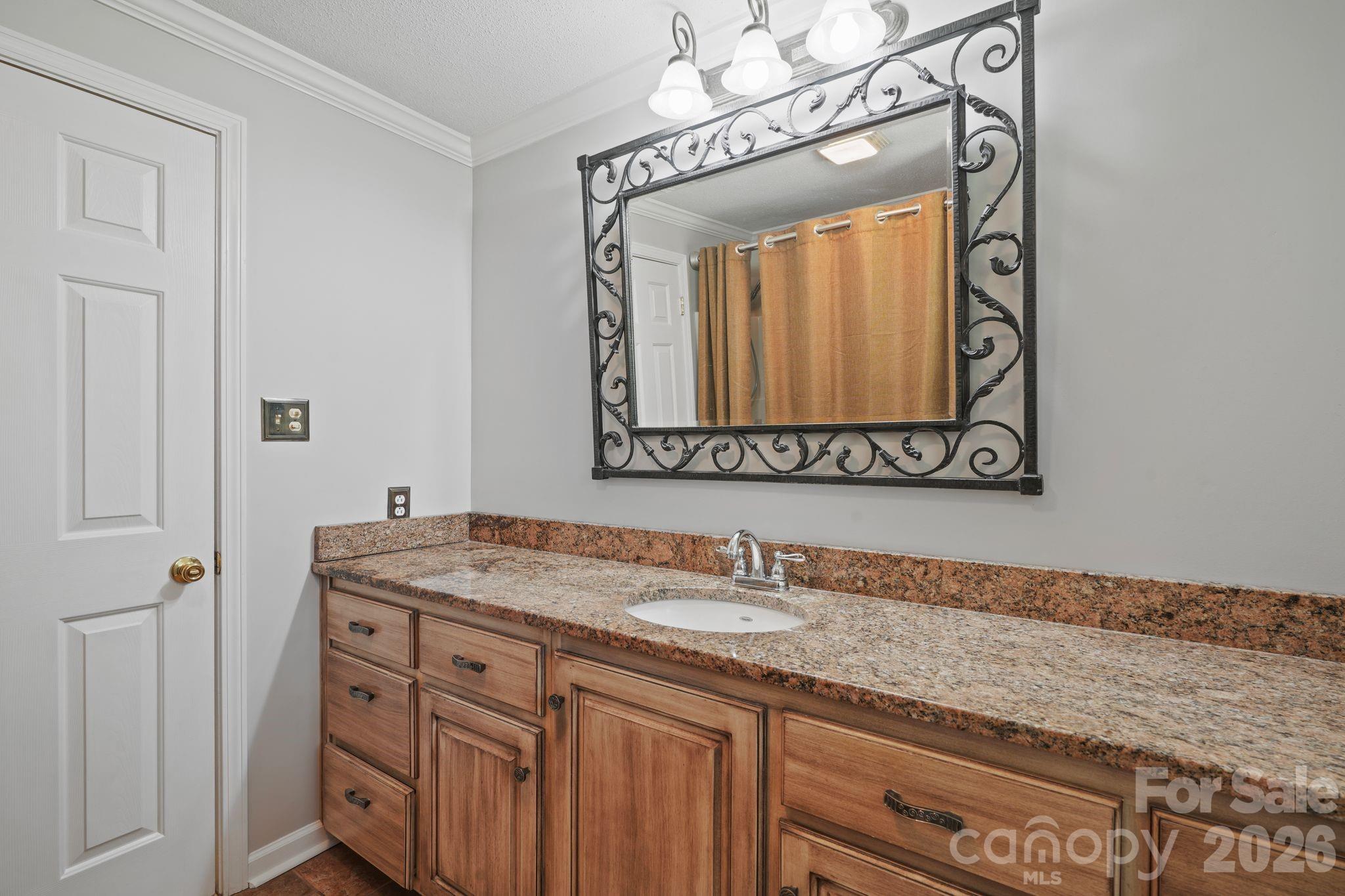 3328 Sulphur Springs Road NE — Hickory