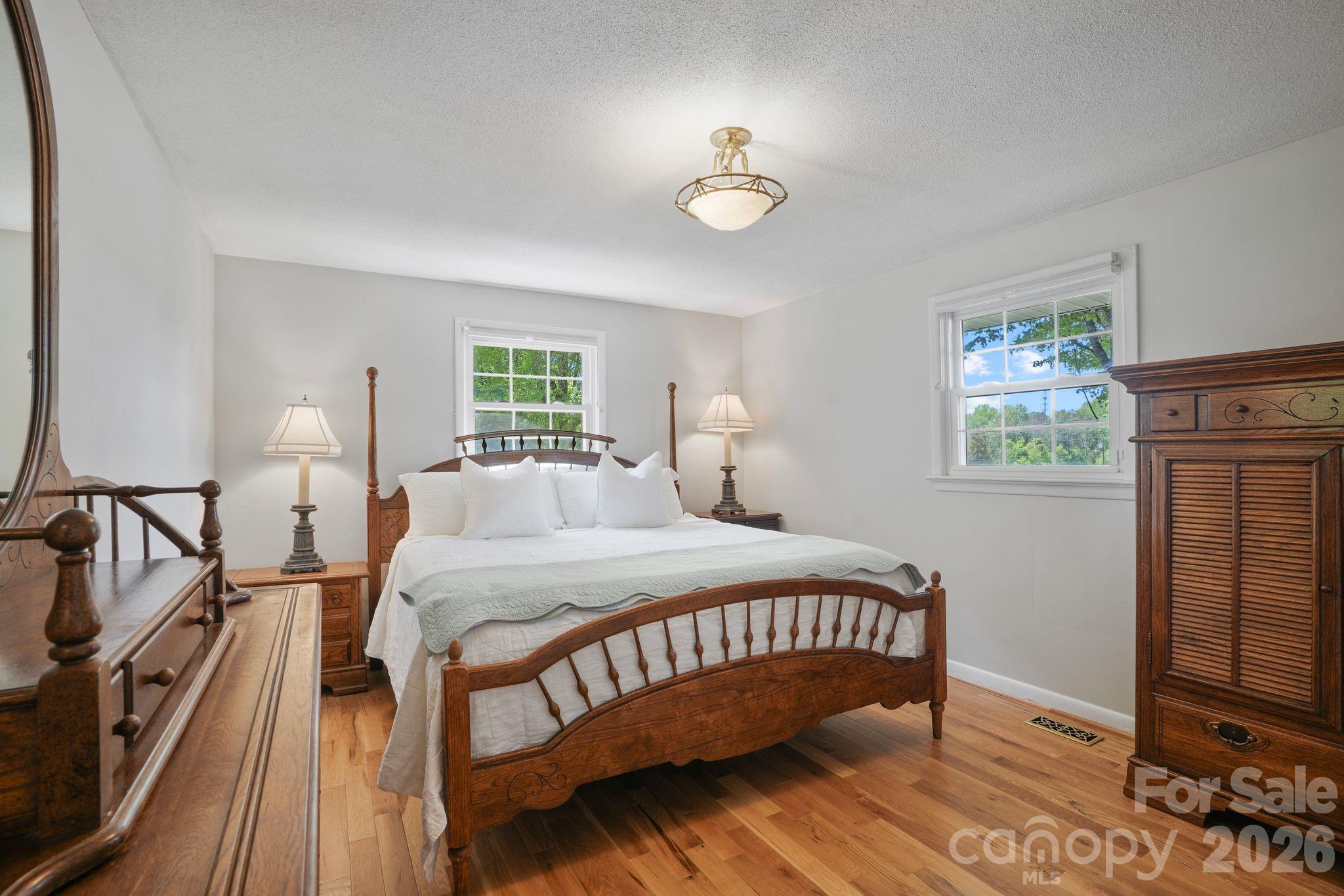 3328 Sulphur Springs Road NE — Hickory