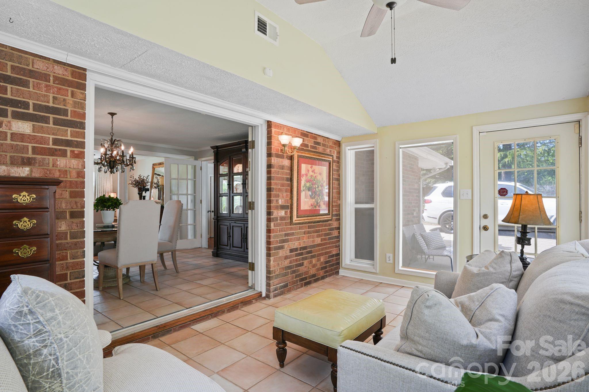 3328 Sulphur Springs Road NE — Hickory