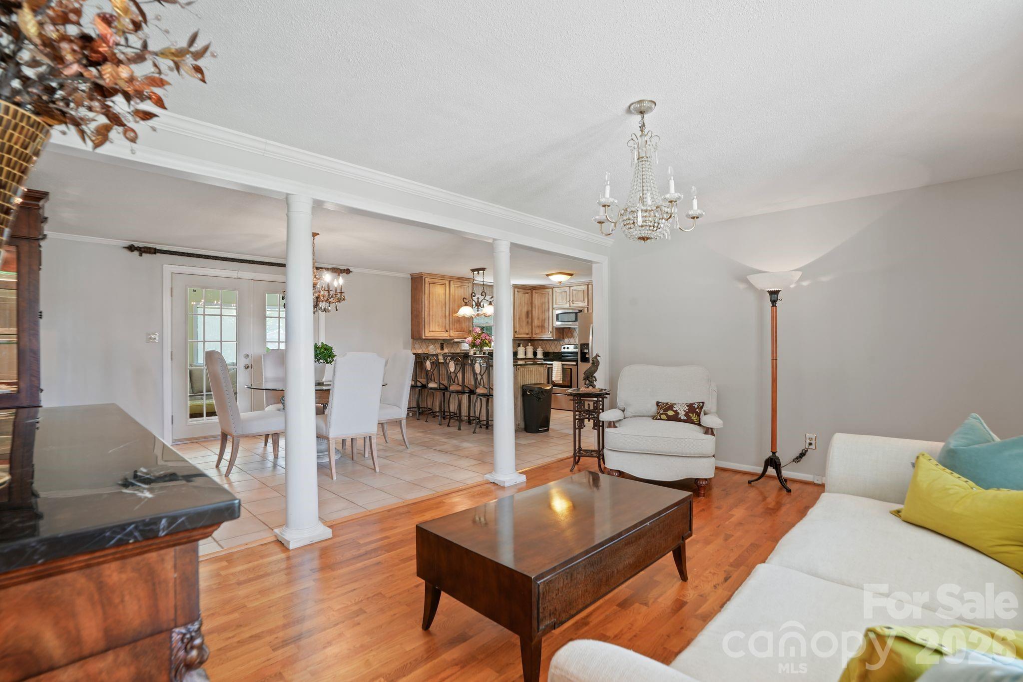 3328 Sulphur Springs Road NE — Hickory