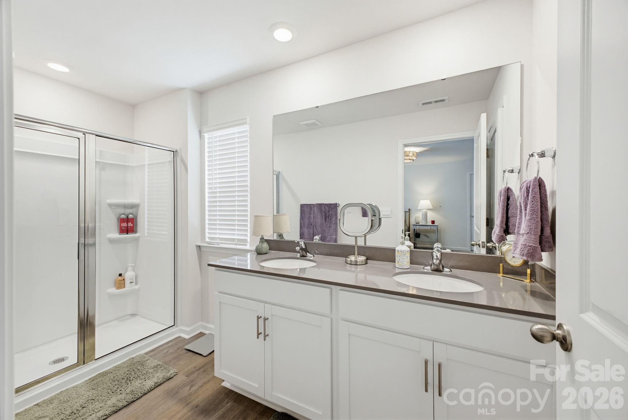 1334 37th Avenue Lane NE — Hickory