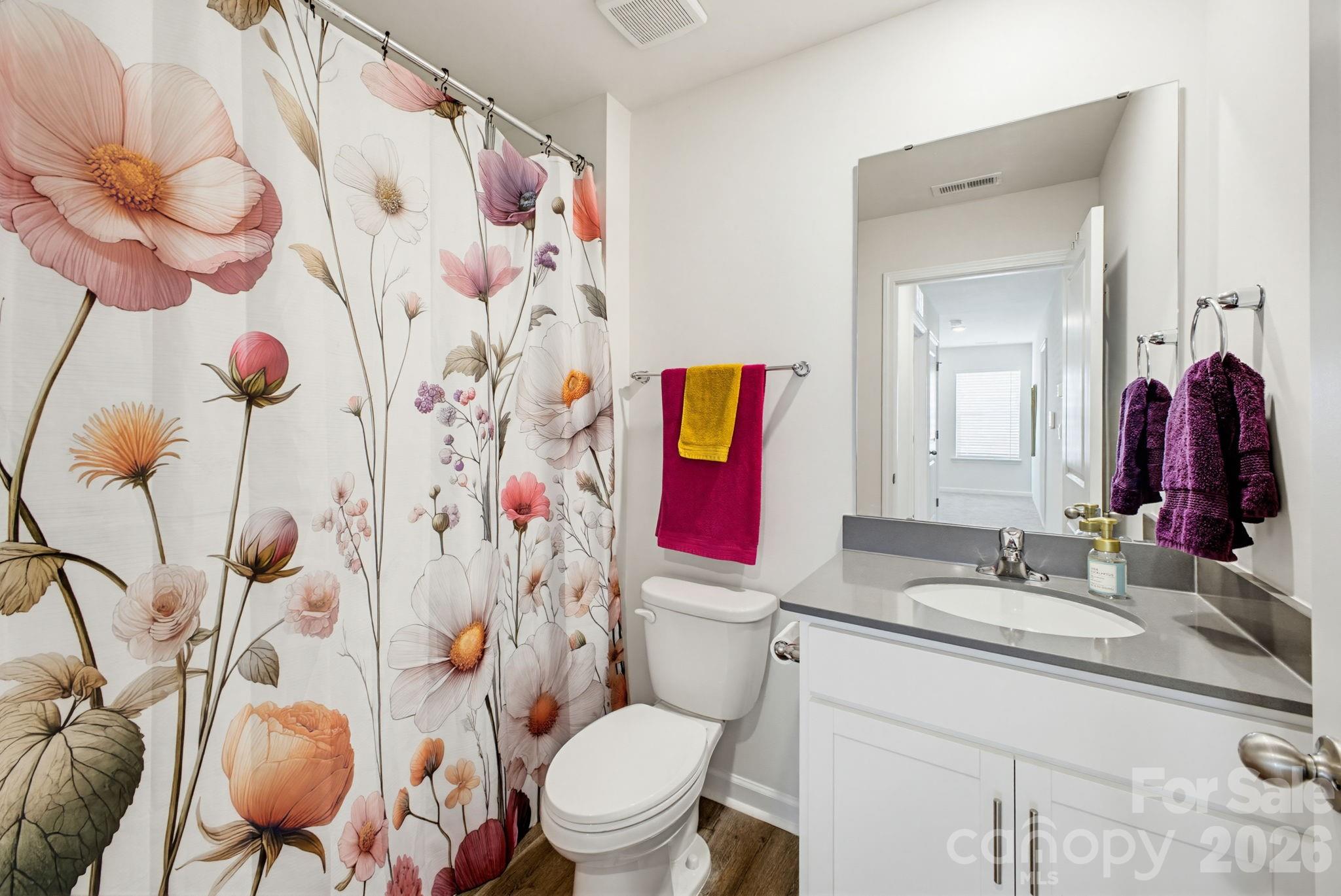 1334 37th Avenue Lane NE — Hickory