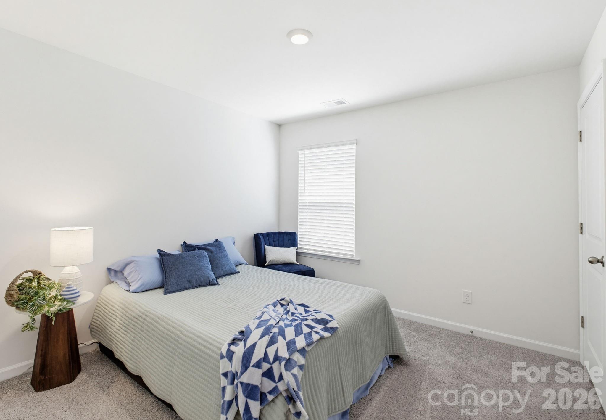 1334 37th Avenue Lane NE — Hickory