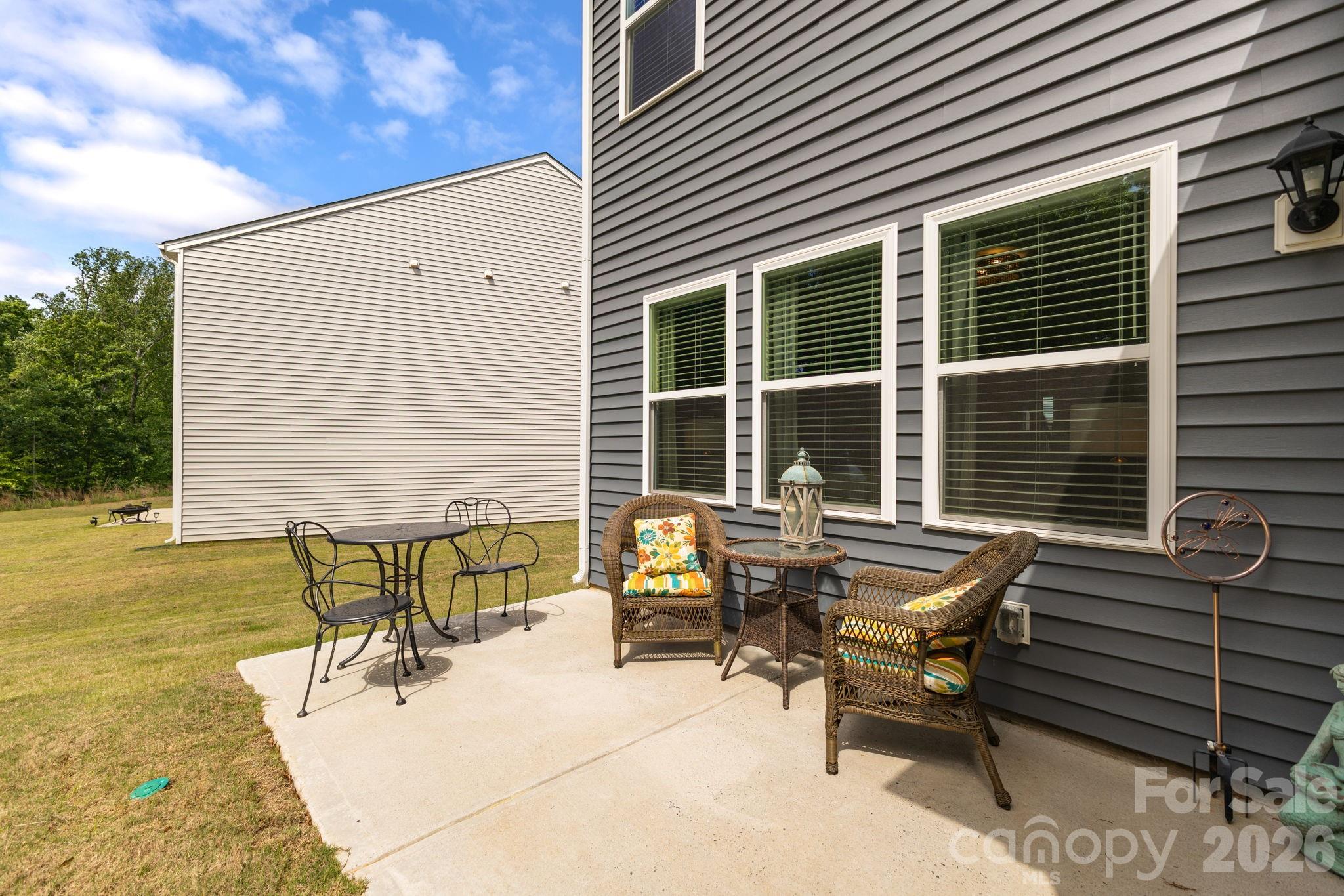 1334 37th Avenue Lane NE — Hickory