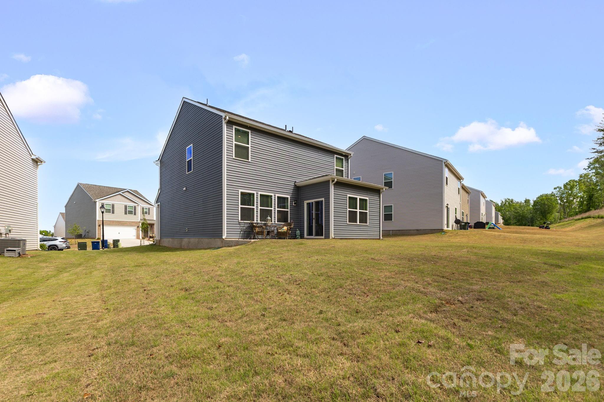 1334 37th Avenue Lane NE — Hickory