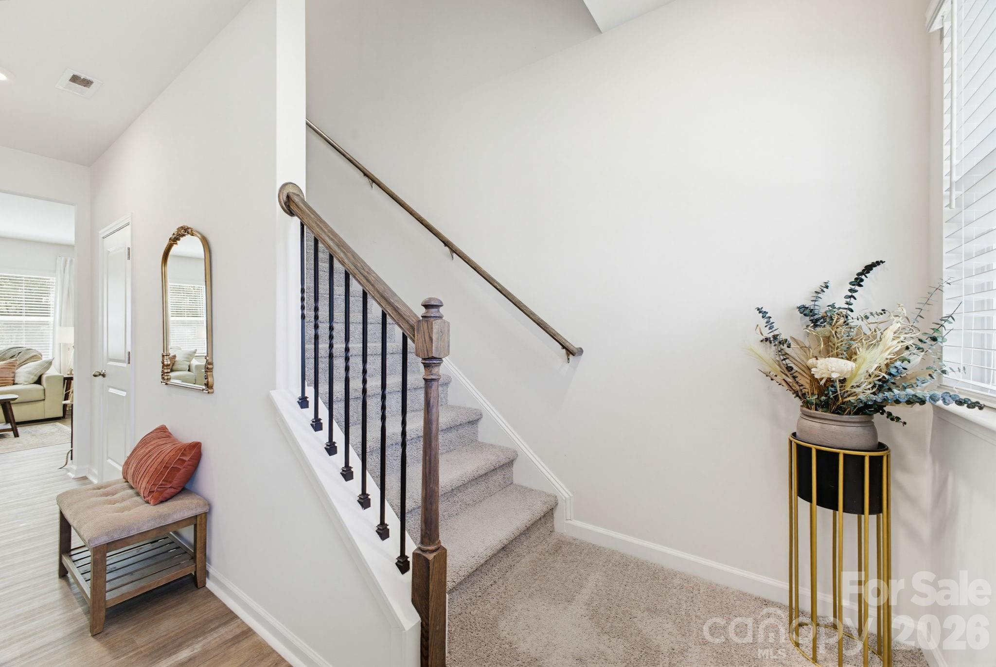 1334 37th Avenue Lane NE — Hickory