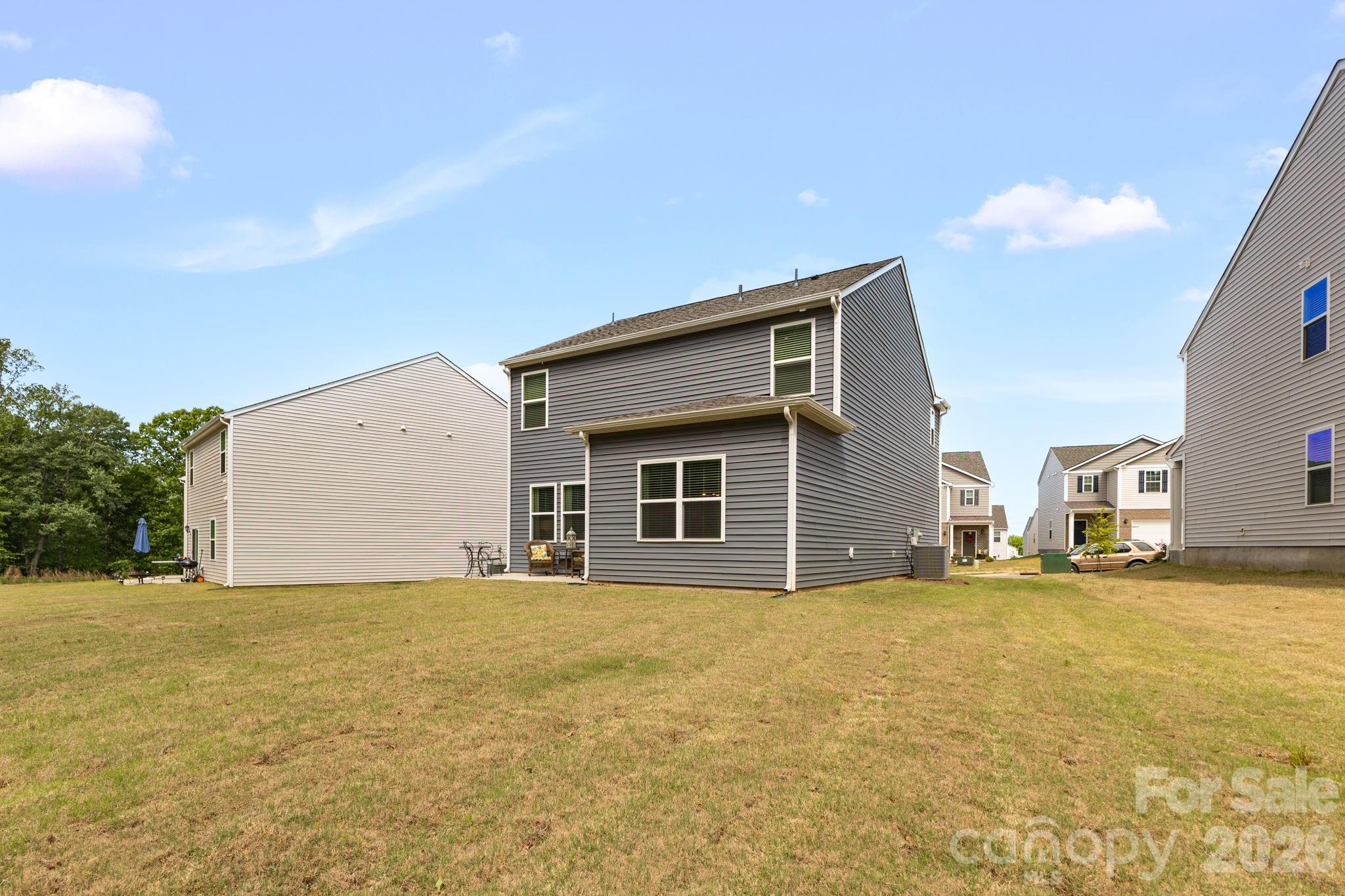 1334 37th Avenue Lane NE — Hickory