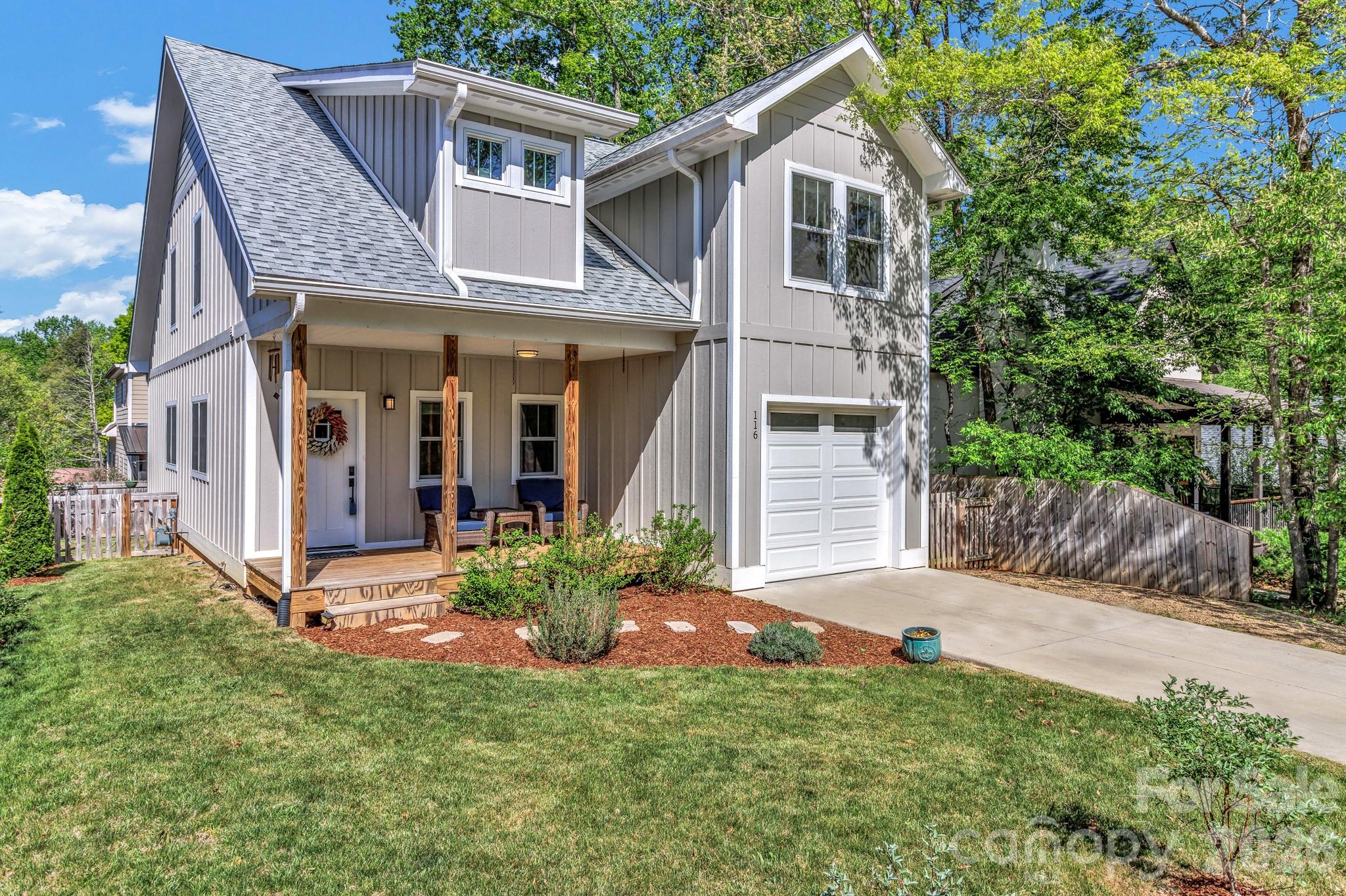 116 Craggy Street — Black Mountain