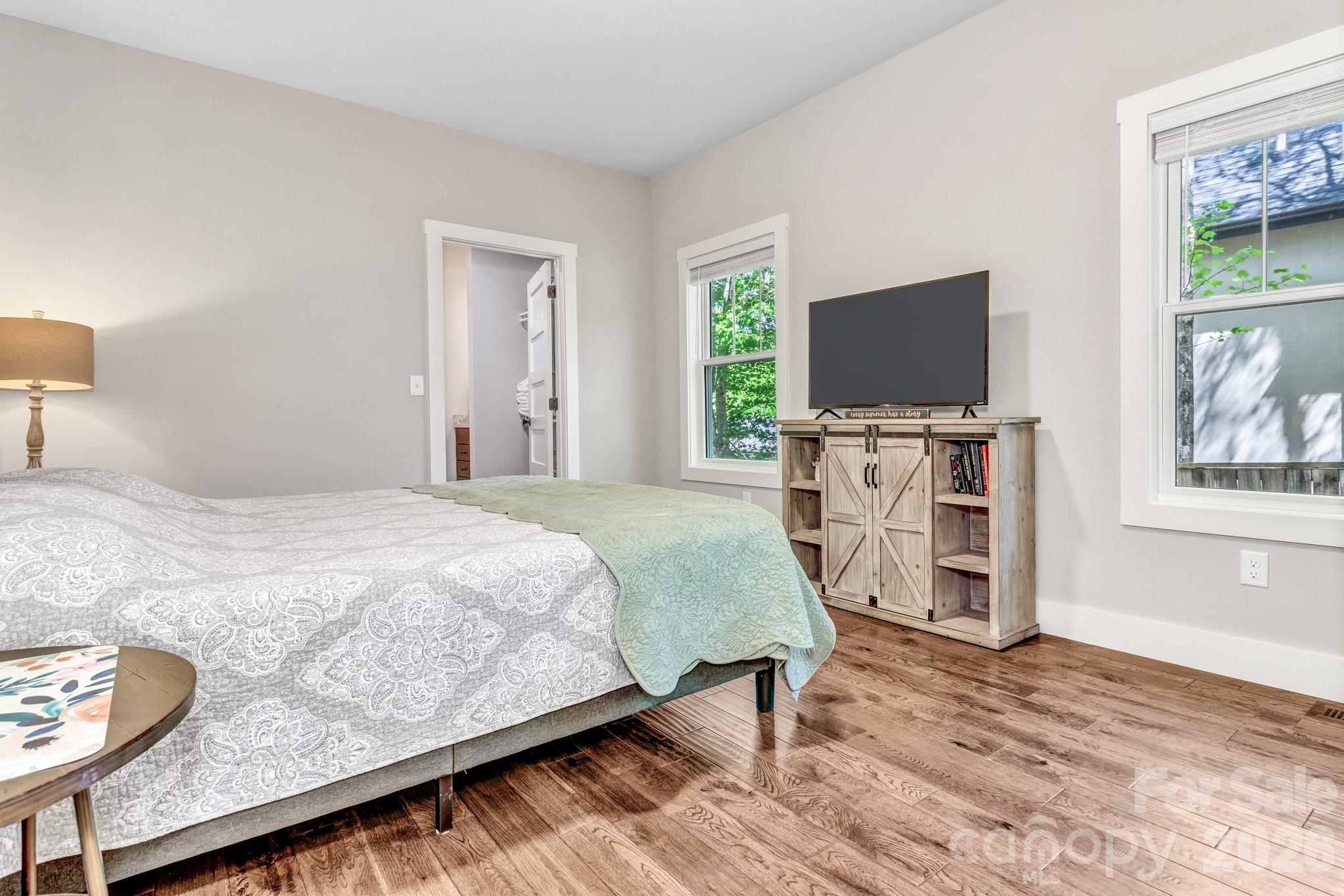 116 Craggy Street — Black Mountain
