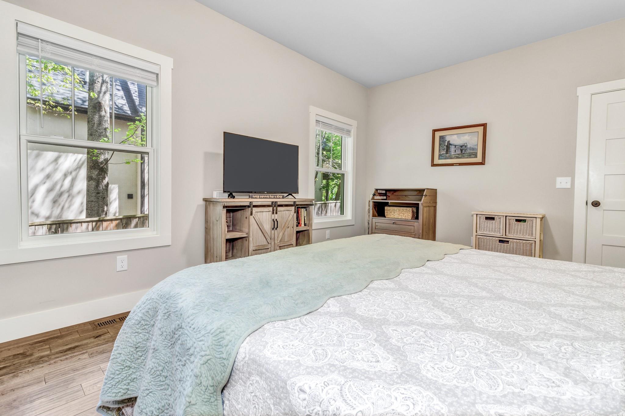 116 Craggy Street — Black Mountain