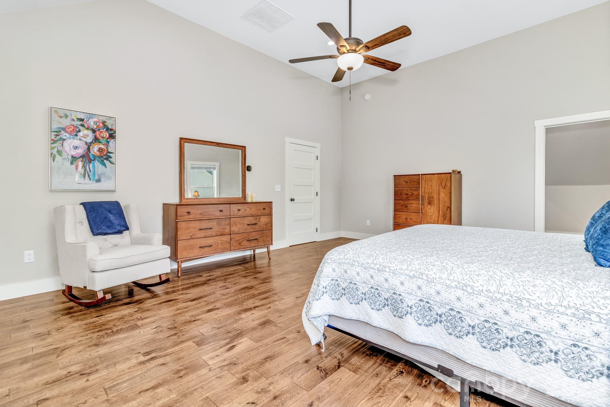 116 Craggy Street — Black Mountain