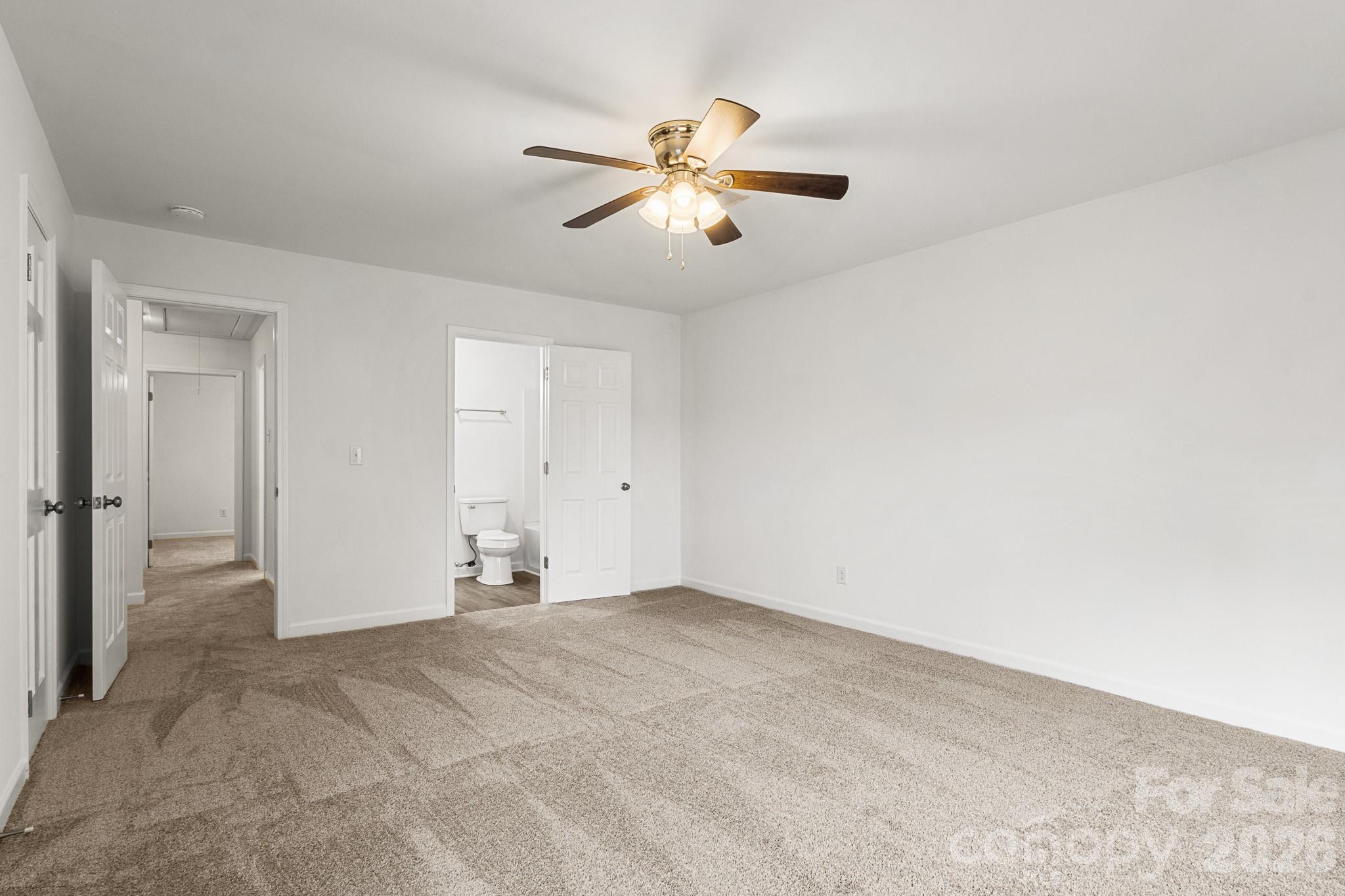 6748 Constitution Lane — Charlotte