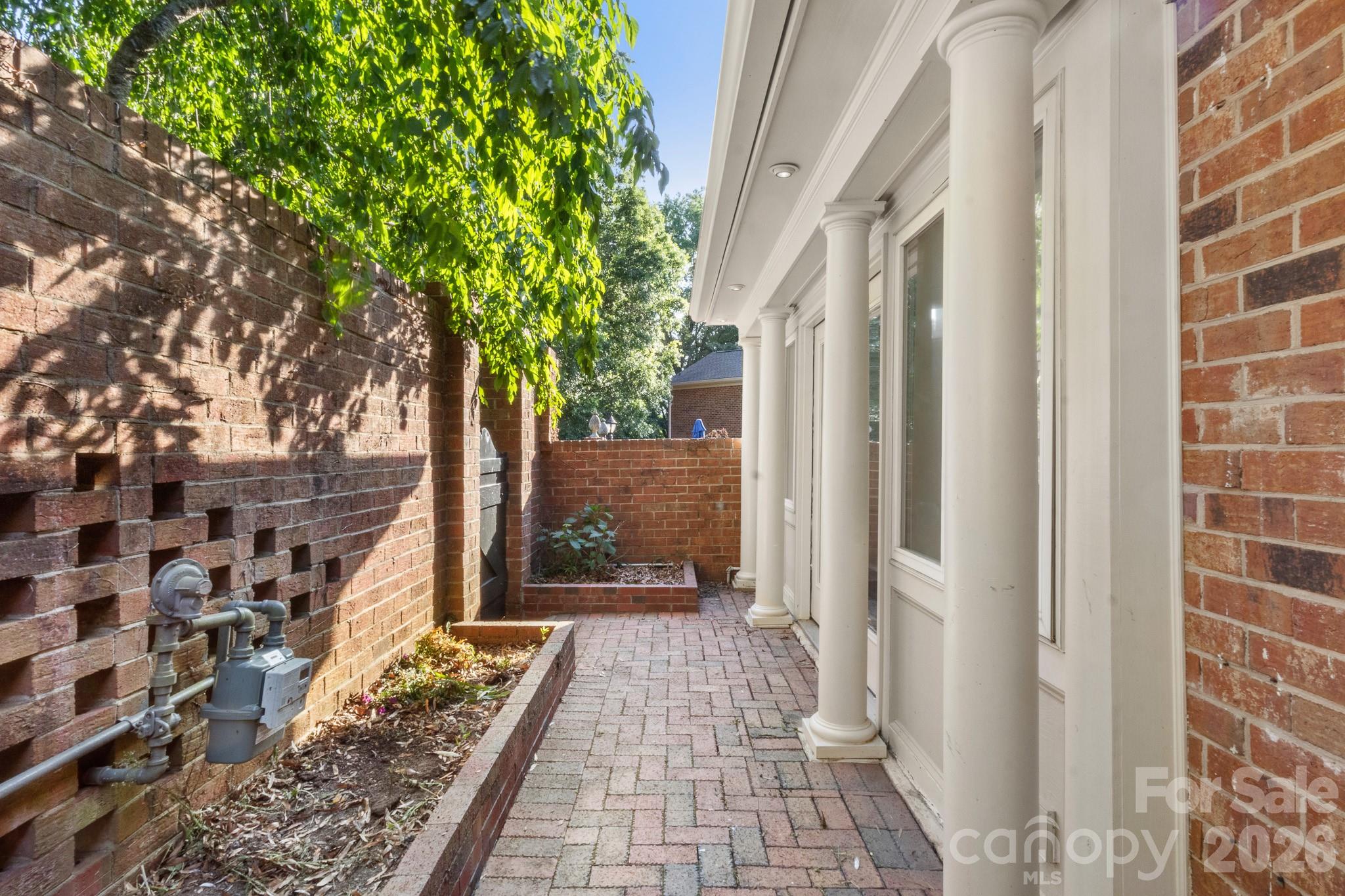 6748 Constitution Lane — Charlotte