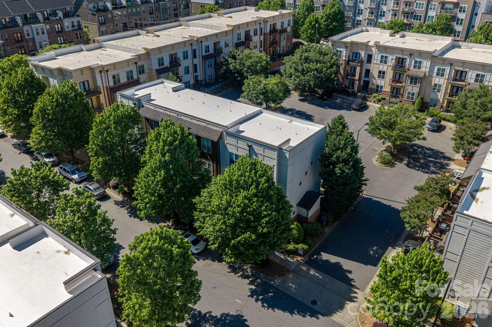 1012 Skyline View Way — Charlotte