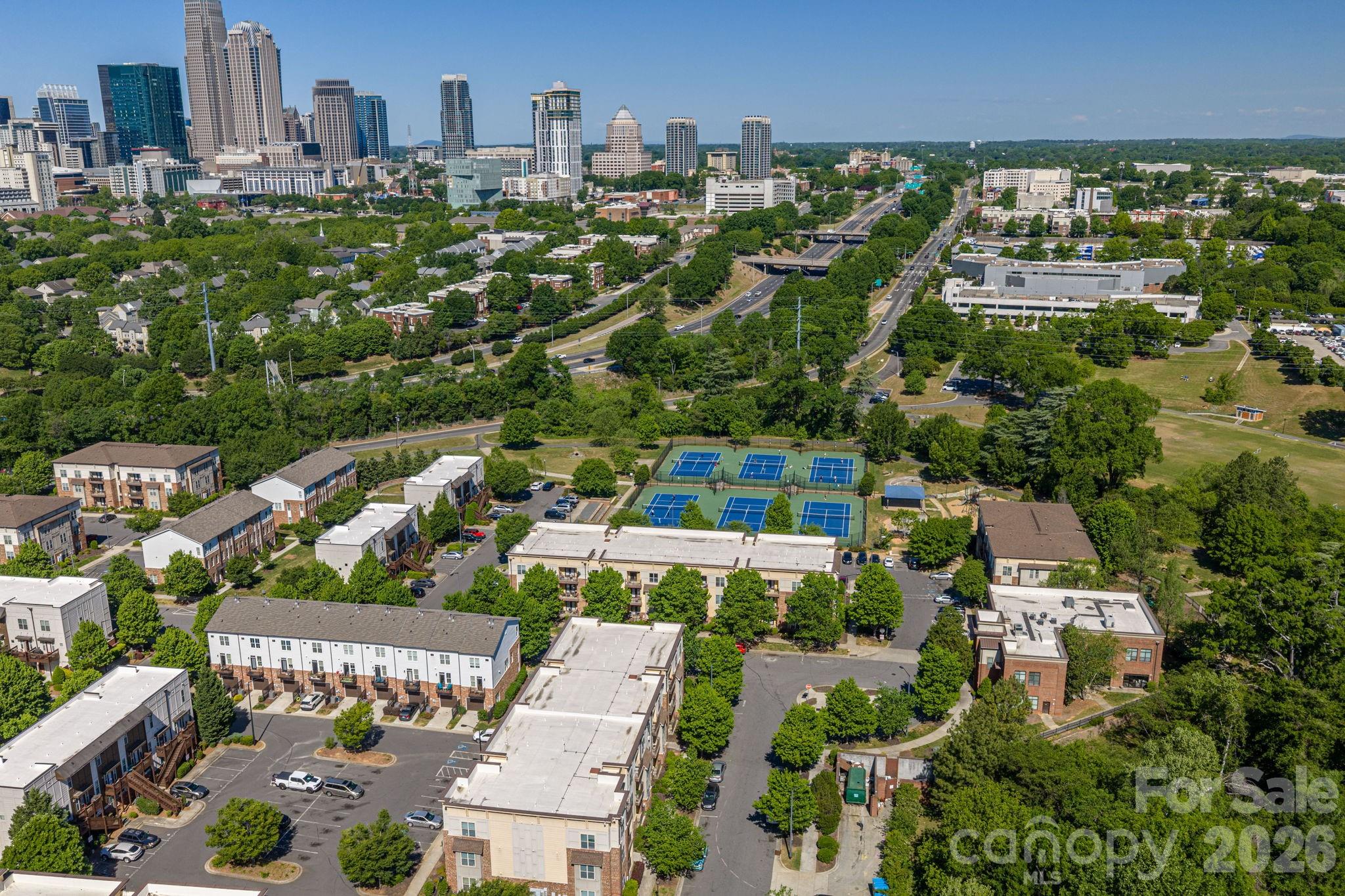 1012 Skyline View Way — Charlotte