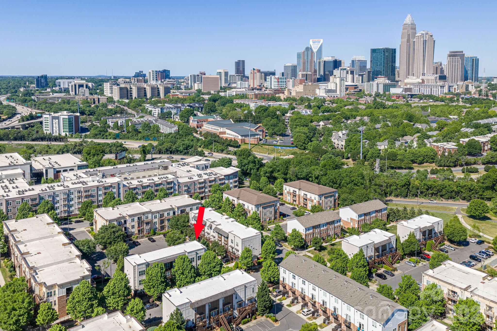1012 Skyline View Way — Charlotte