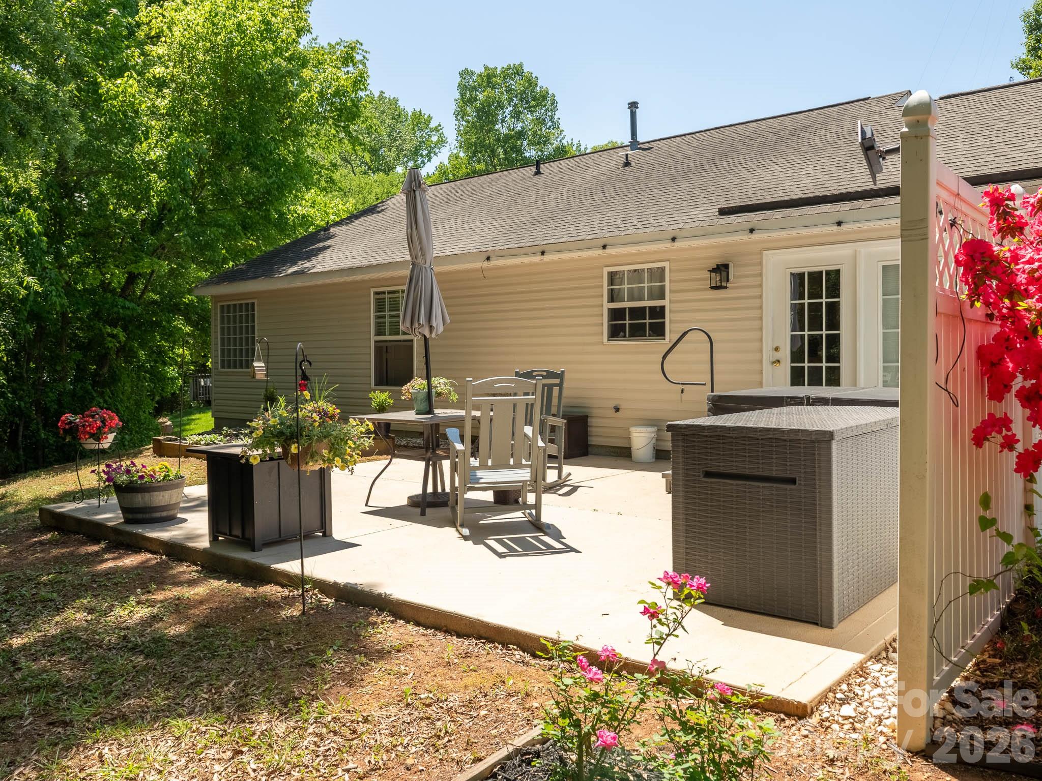 8110 Slickrock Circle — Charlotte