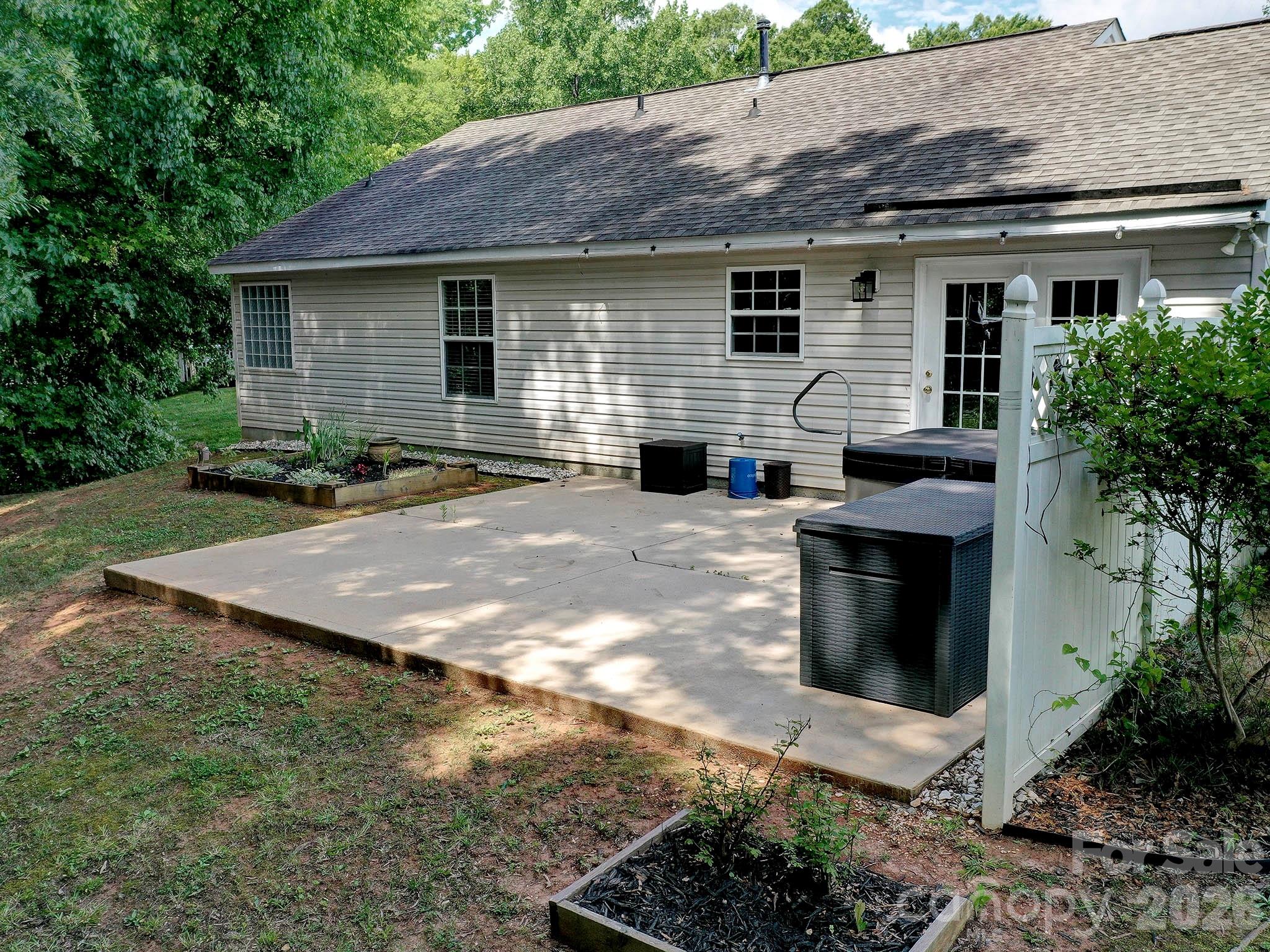 8110 Slickrock Circle — Charlotte