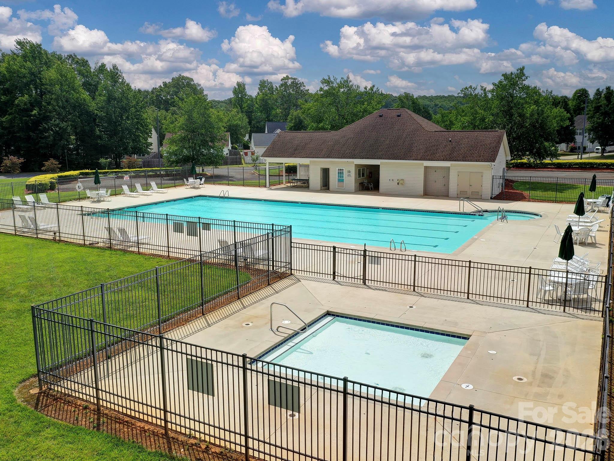 8110 Slickrock Circle — Charlotte