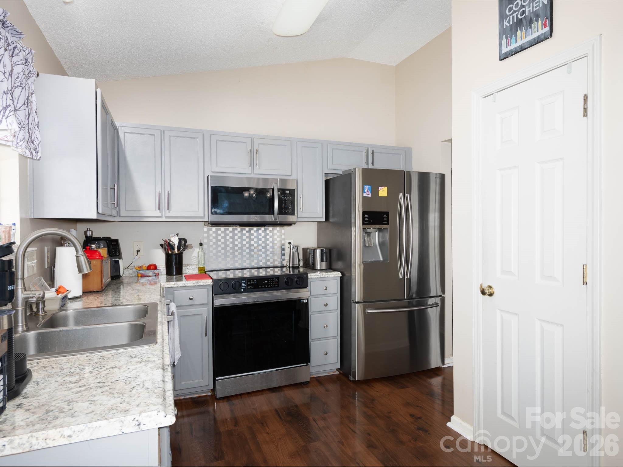 8110 Slickrock Circle — Charlotte