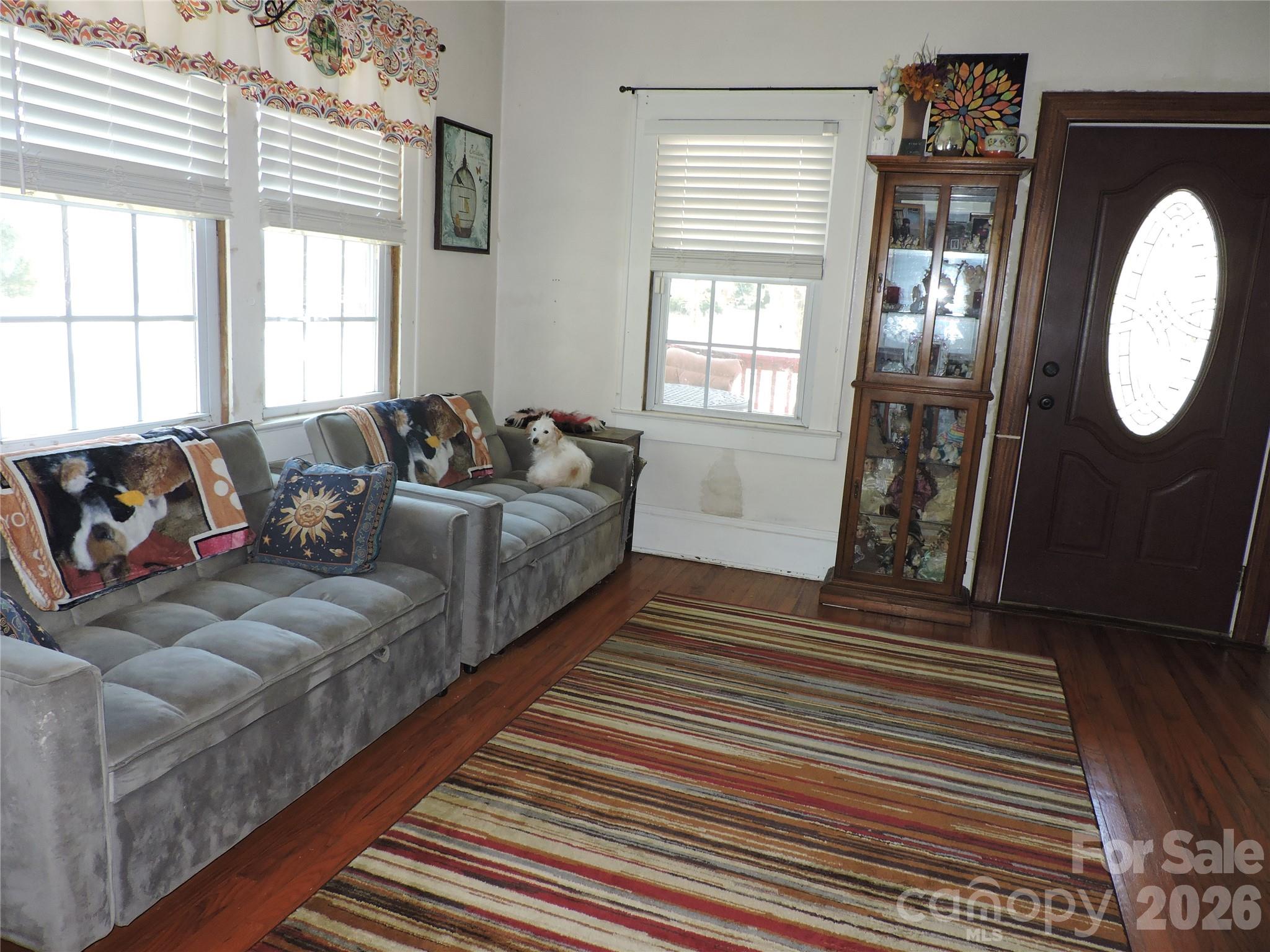 4 Carter Road — Weaverville