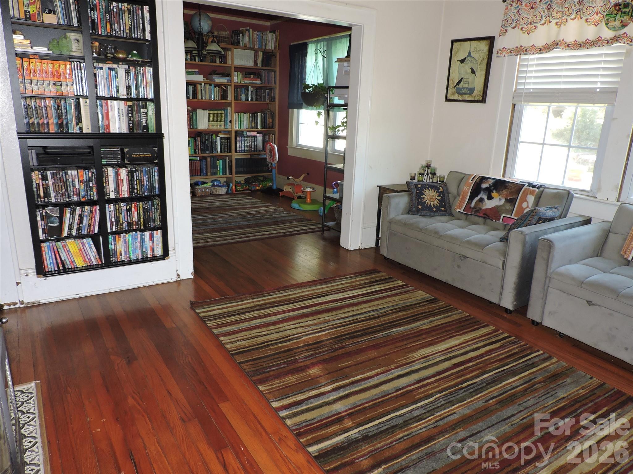 4 Carter Road — Weaverville