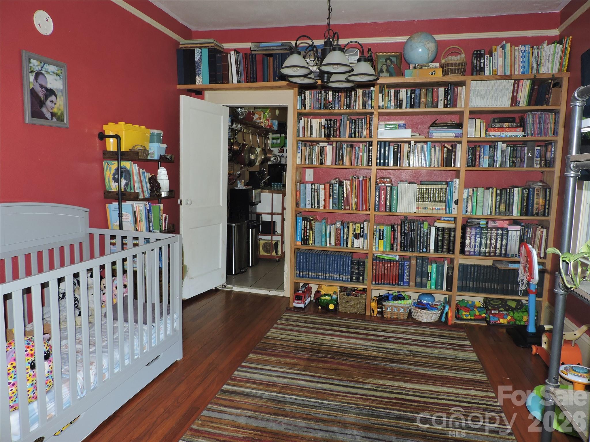 4 Carter Road — Weaverville