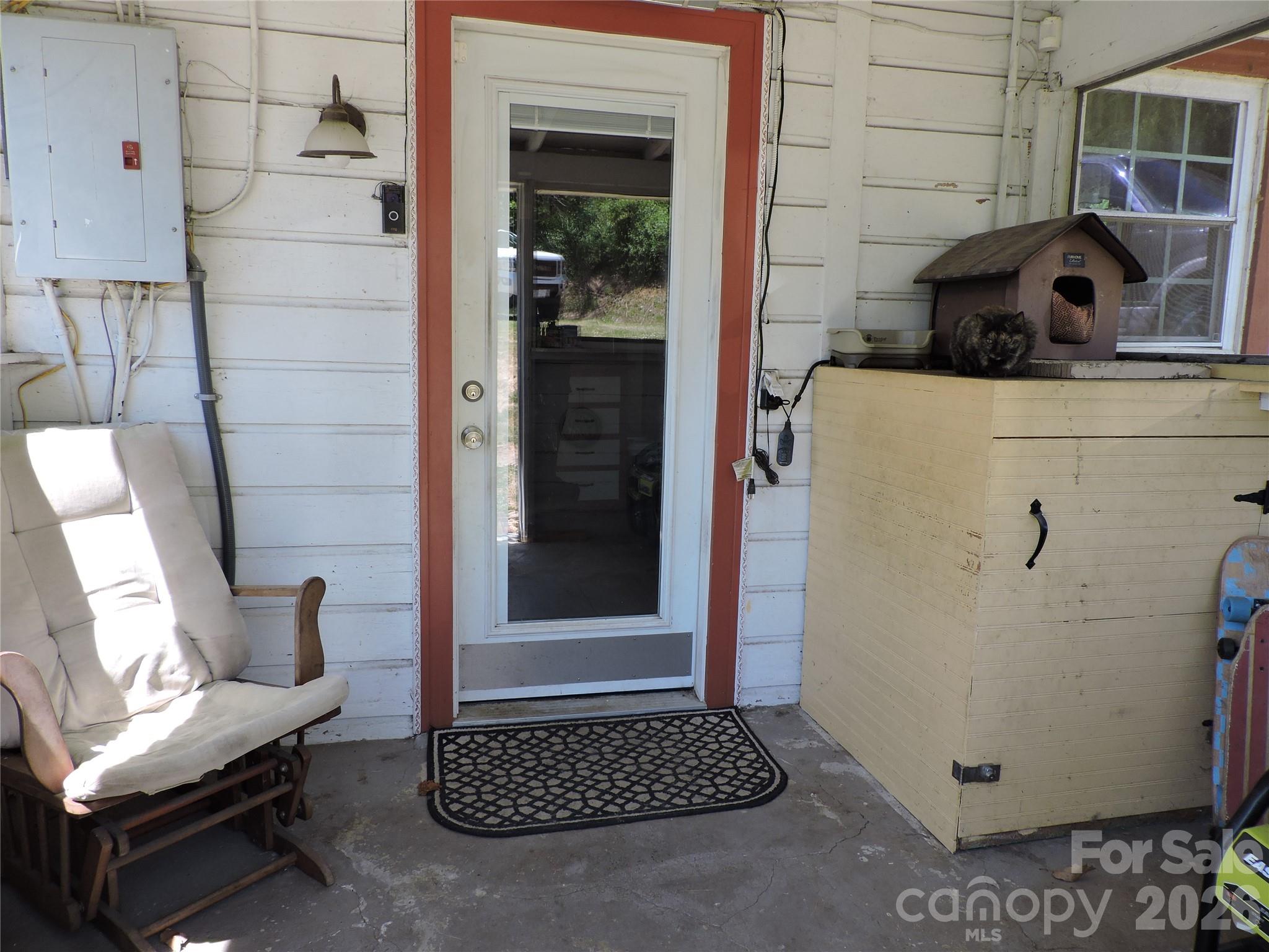 4 Carter Road — Weaverville