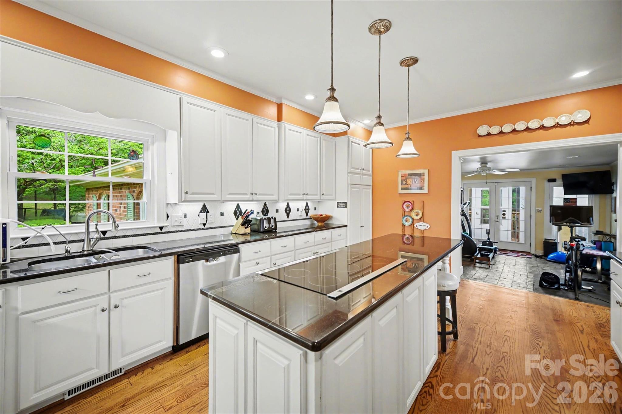 814 S Main Street — Mount Holly