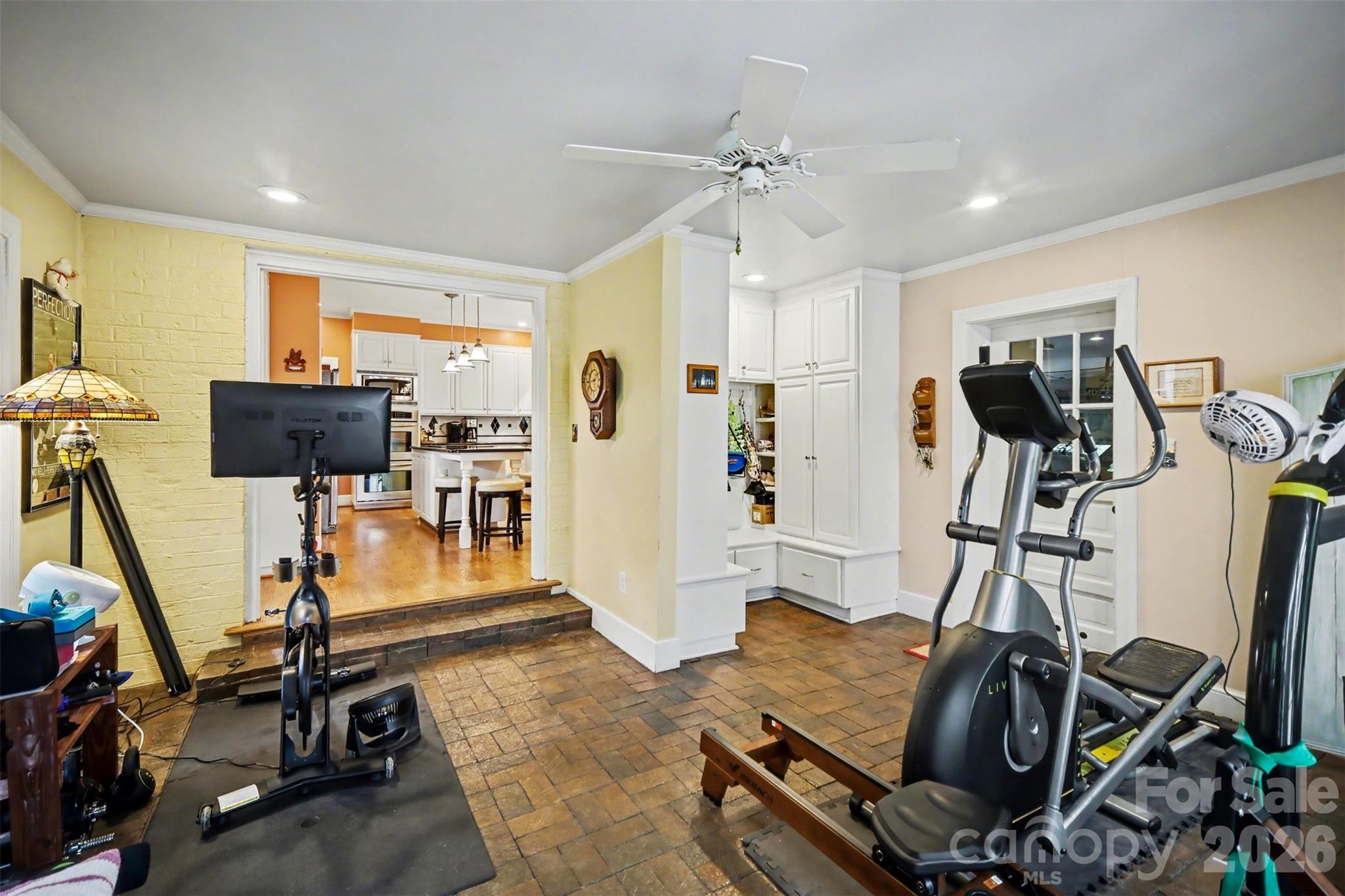 814 S Main Street — Mount Holly