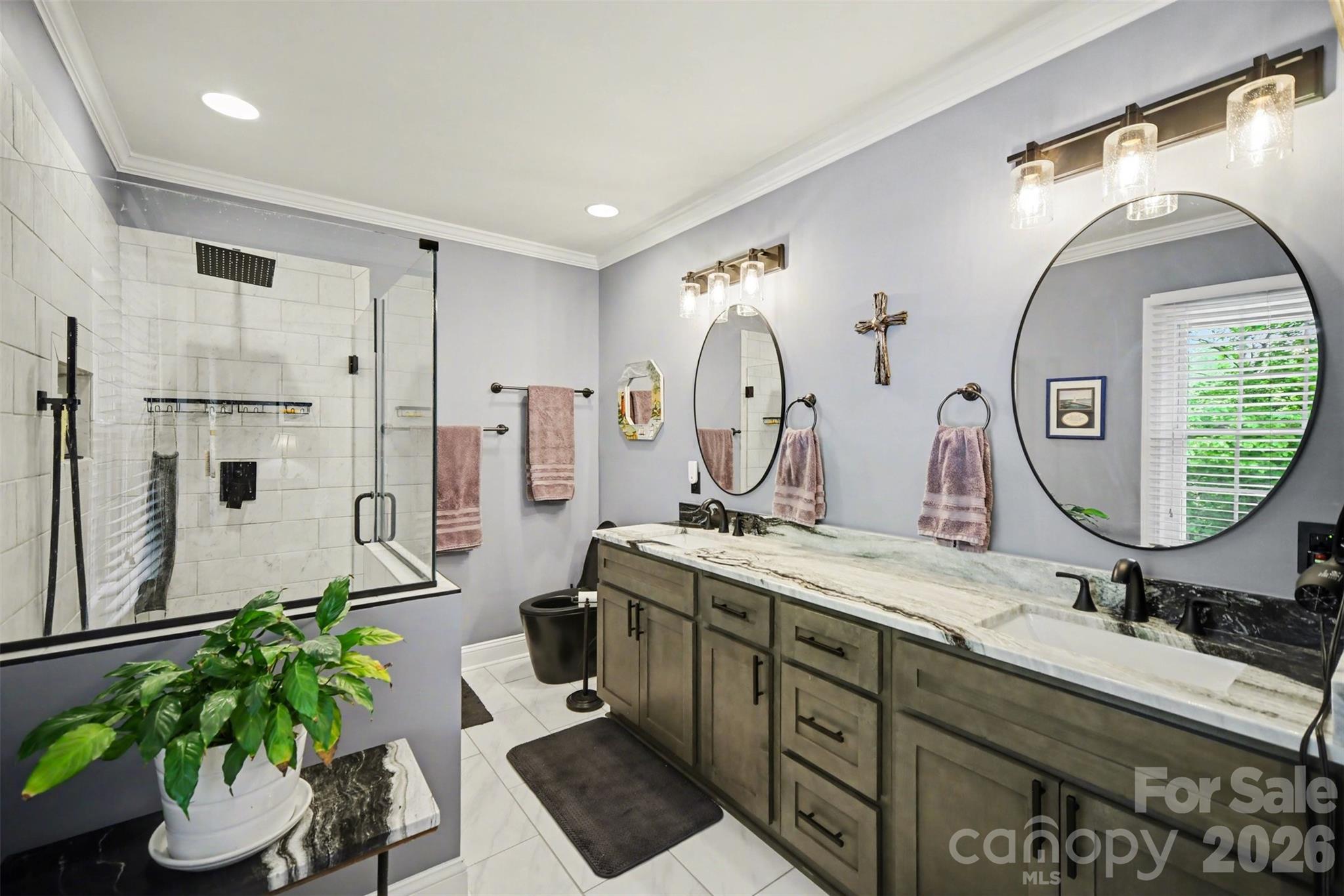814 S Main Street — Mount Holly