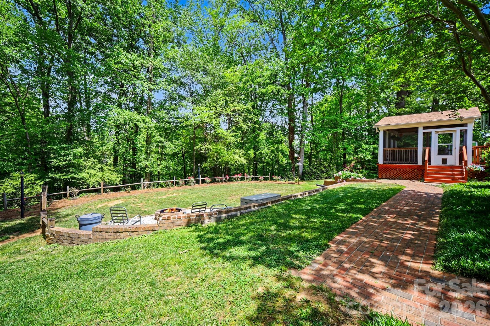 814 S Main Street — Mount Holly