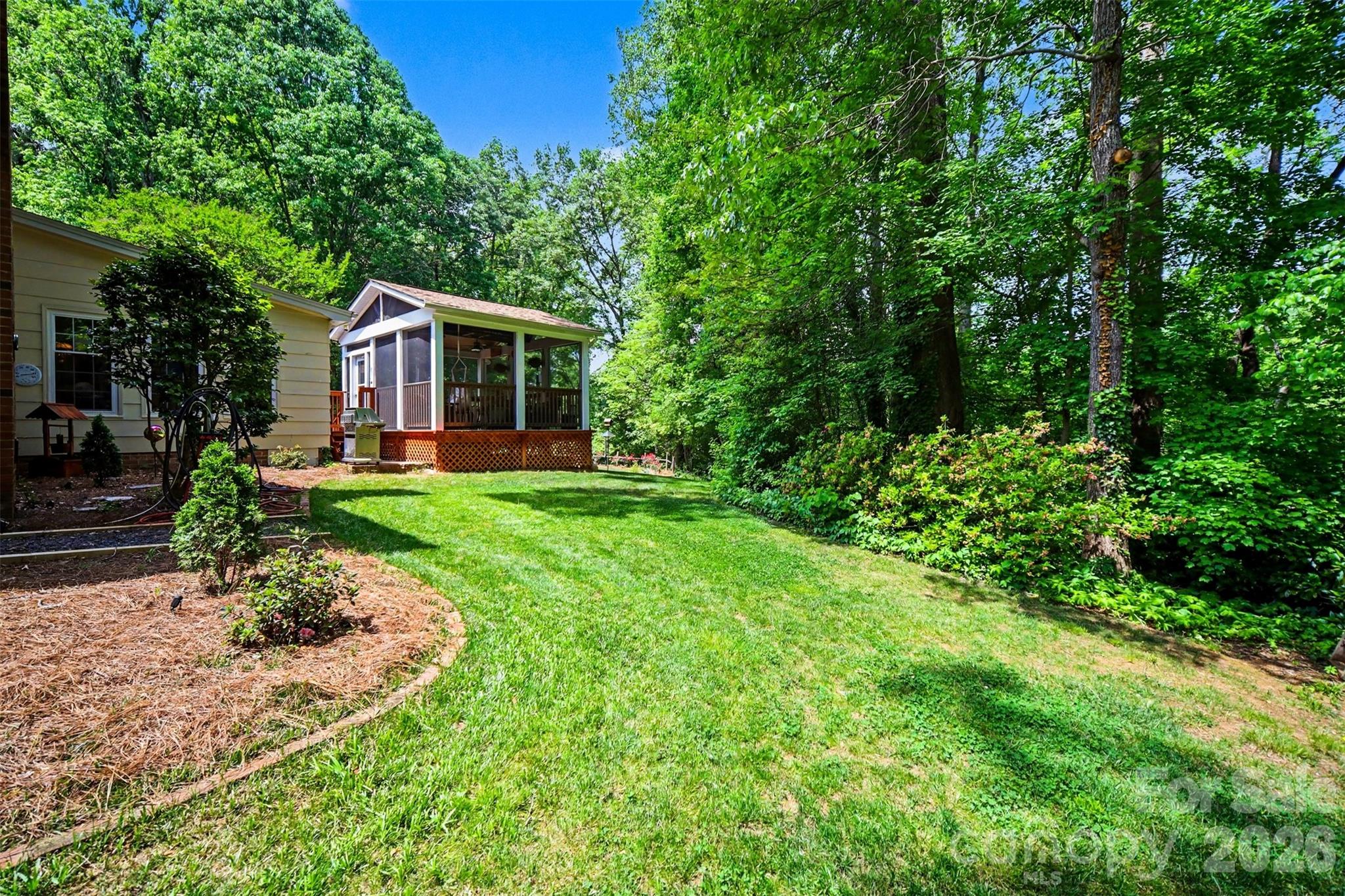 814 S Main Street — Mount Holly