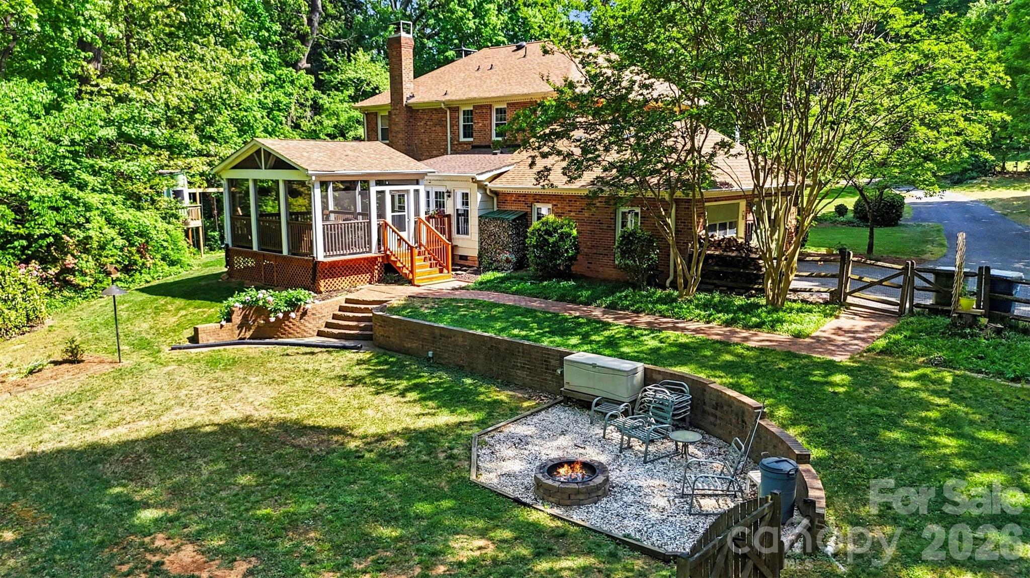 814 S Main Street — Mount Holly
