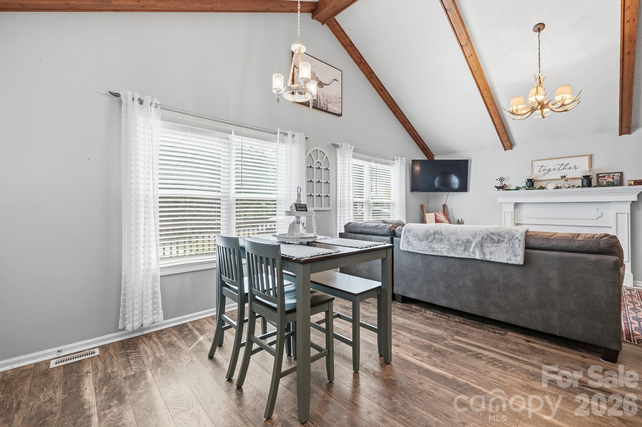 2050 16th Avenue Place SW — Hickory