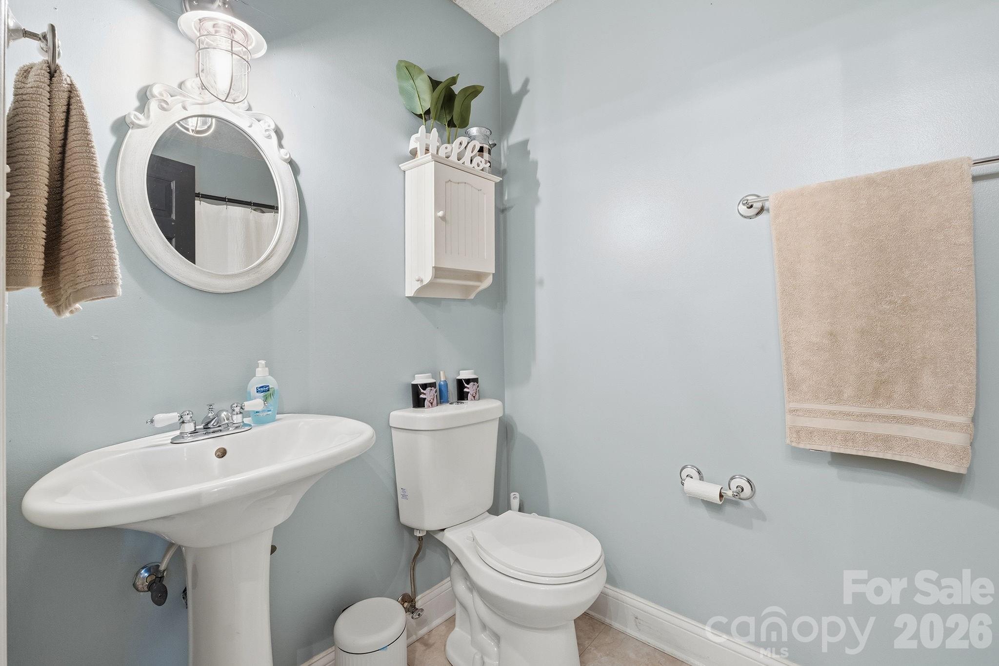2050 16th Avenue Place SW — Hickory