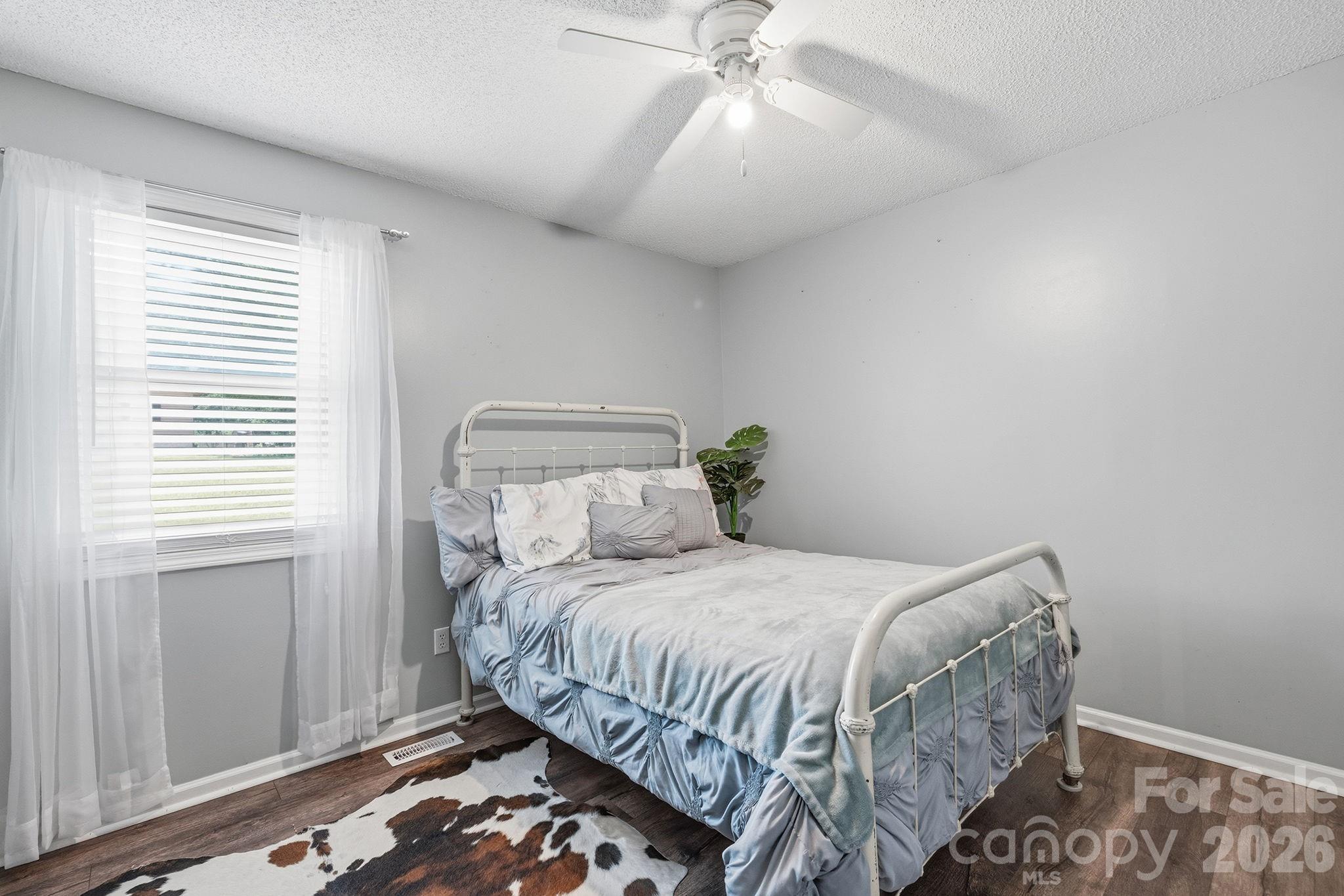 2050 16th Avenue Place SW — Hickory
