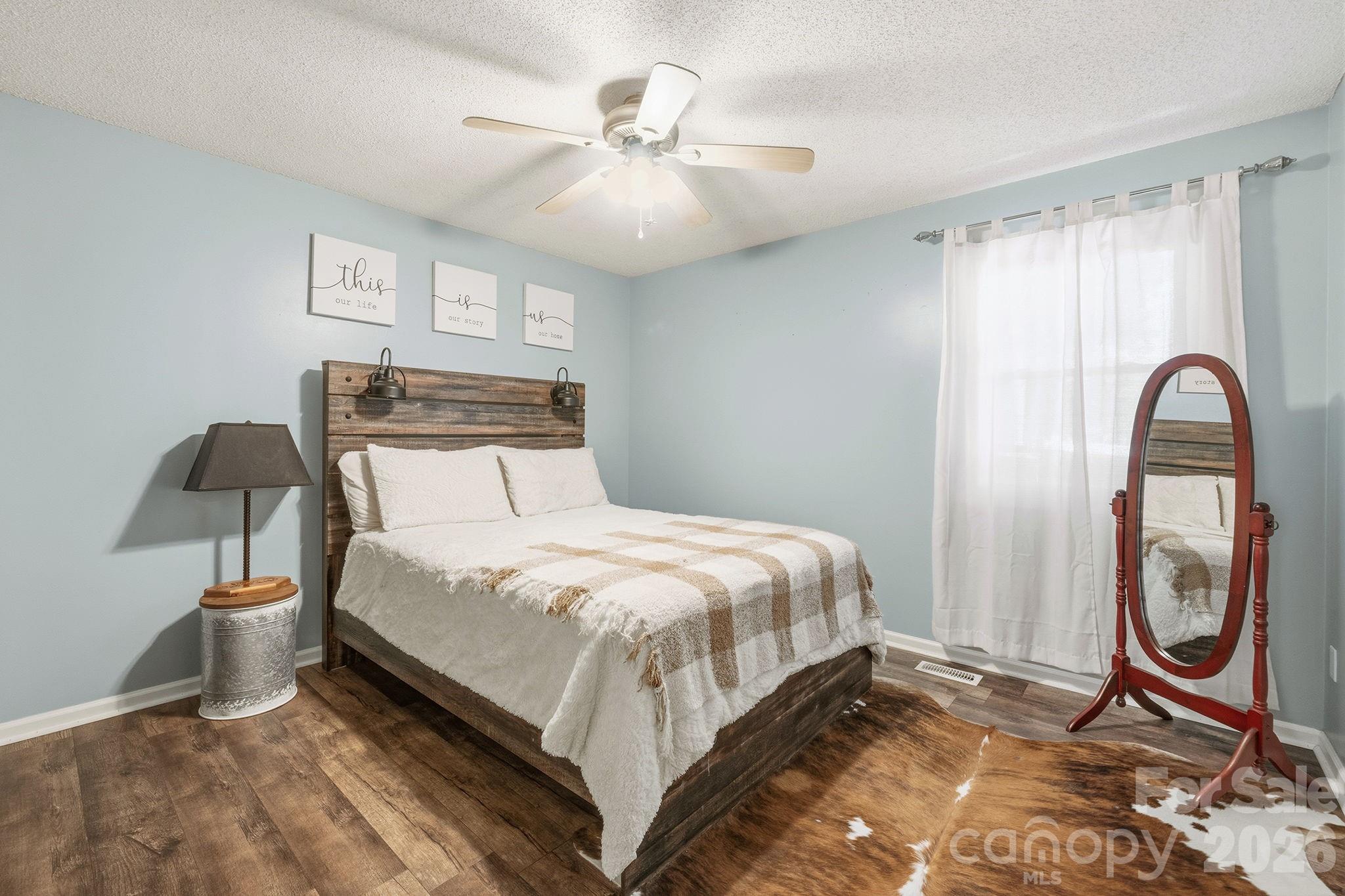 2050 16th Avenue Place SW — Hickory