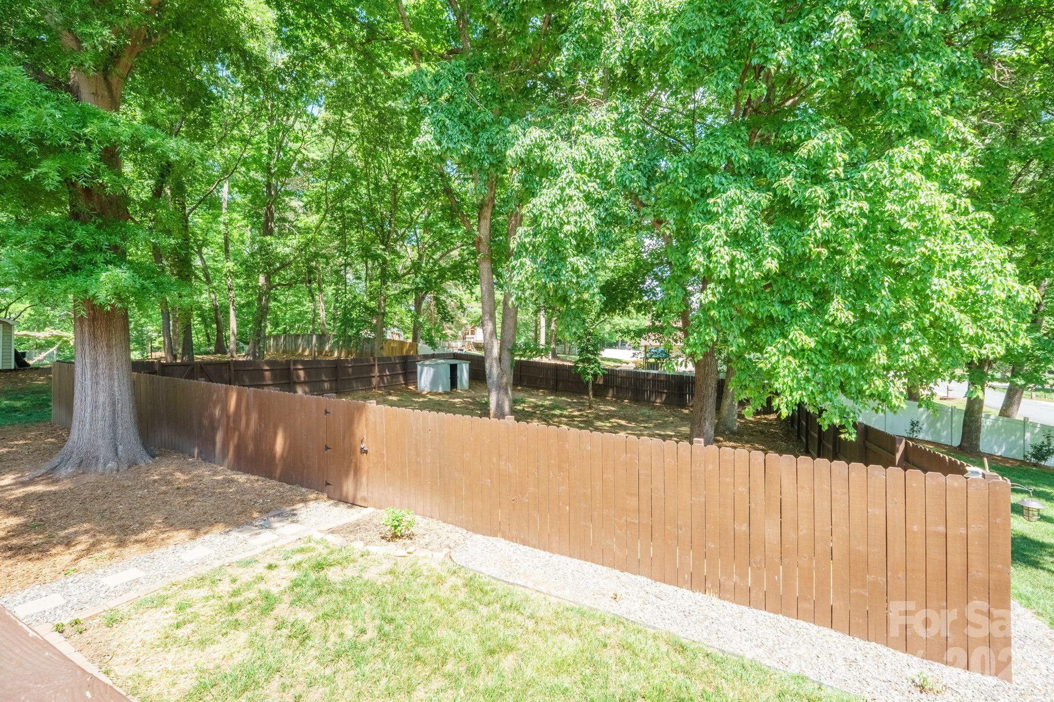 2050 16th Avenue Place SW — Hickory
