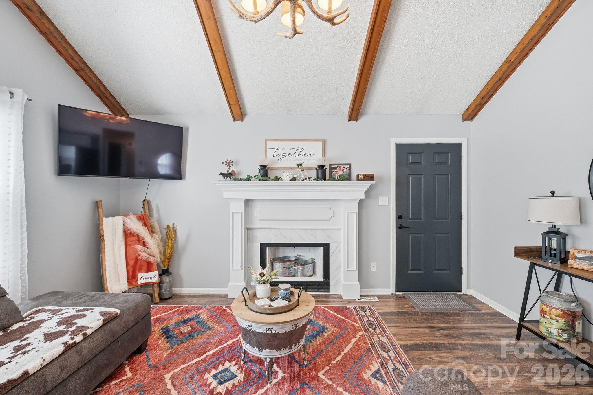2050 16th Avenue Place SW — Hickory