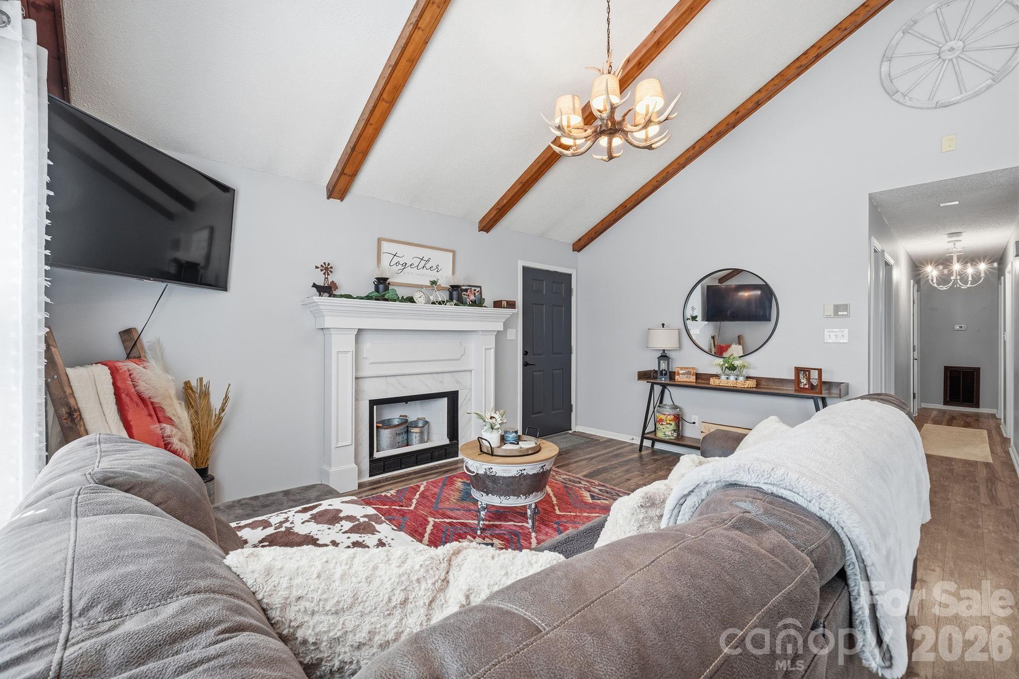 2050 16th Avenue Place SW — Hickory