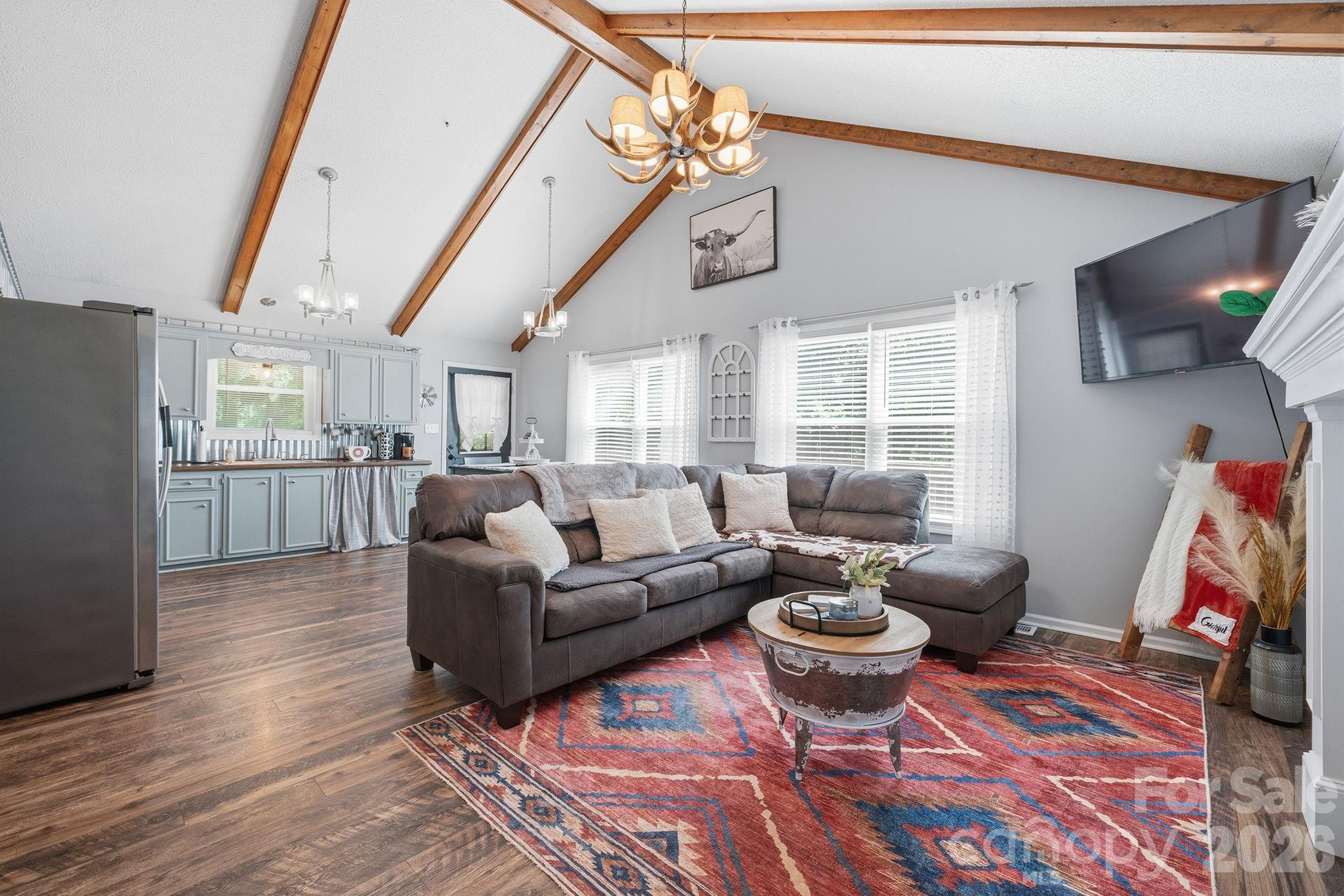 2050 16th Avenue Place SW — Hickory